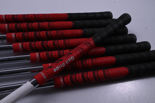 Titleist 690MB Irons / 3-PW / Stiff Flex Dynamic Gold Shafts