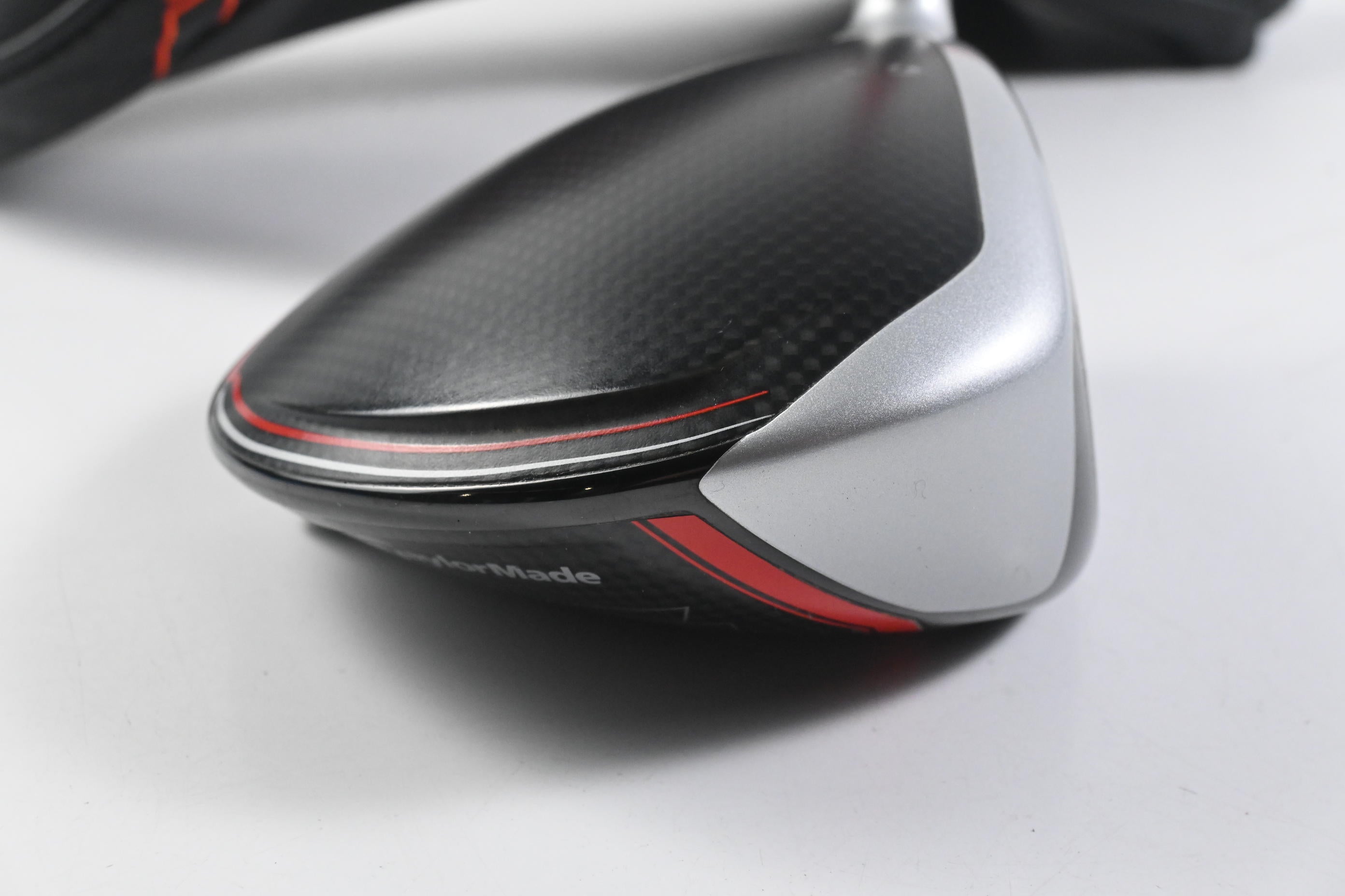 Taylormade M6 Driver / 9 Degree / Regular Flex UST Mamiya Proforce V2 5 HL