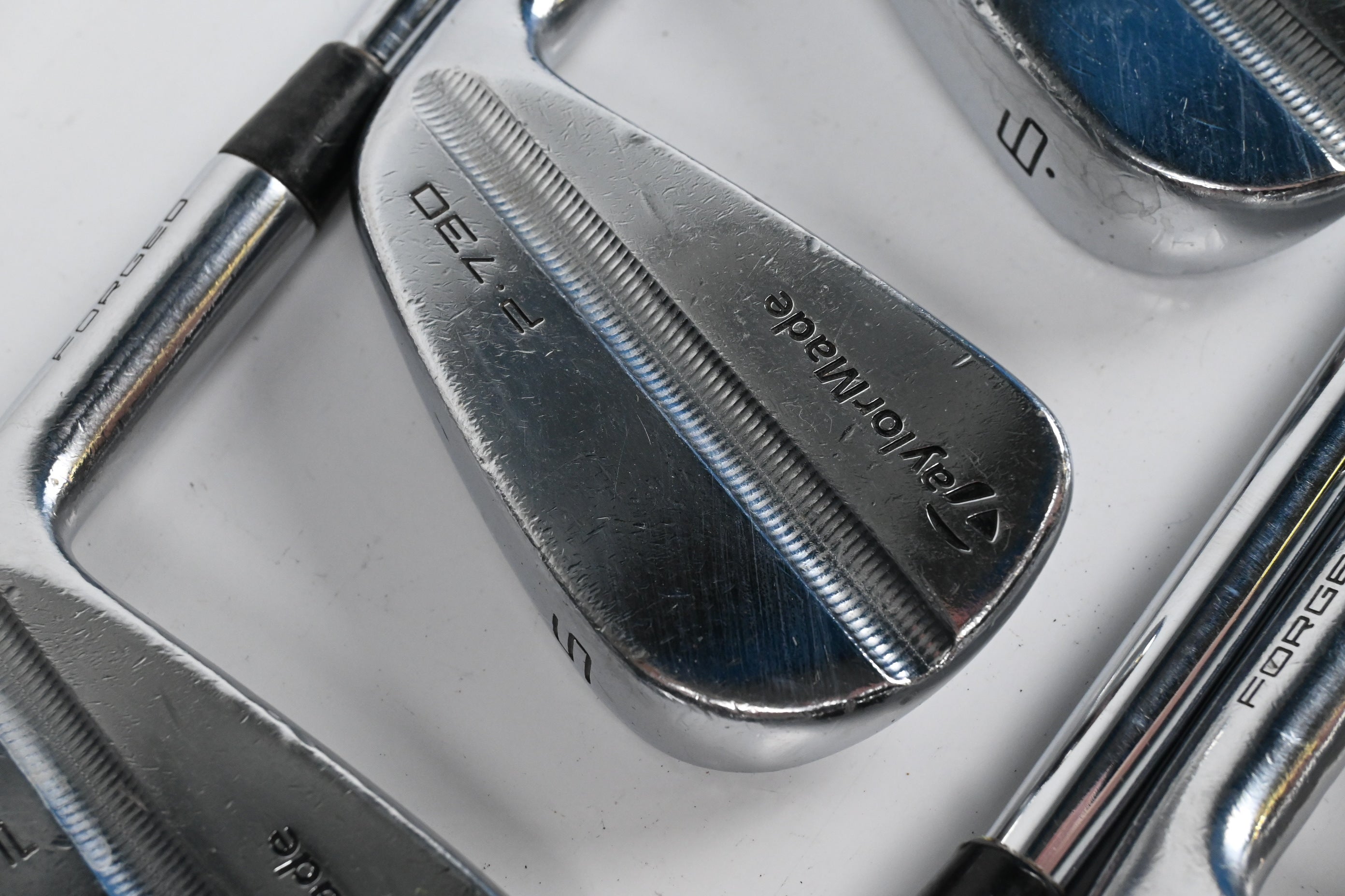 Taylormade P730 Irons / 4-PW / X-Flex Project X Rifle Shafts