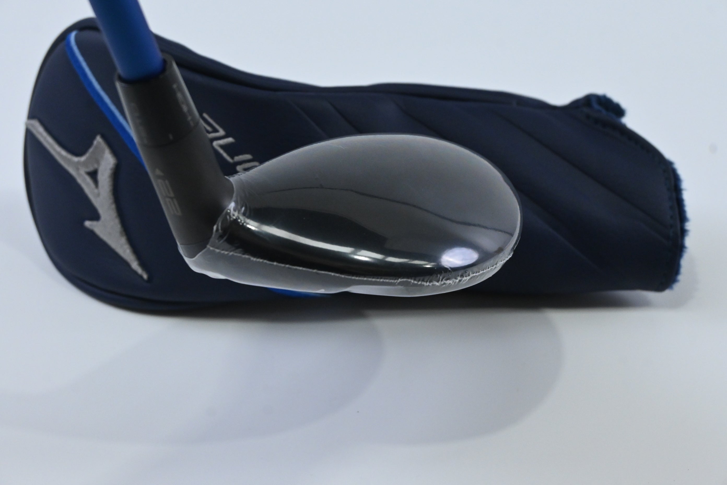 Mizuno JPX One #4 Hybrid / 22 Degree / Regular Flex Denali Frost Blue 70 Shaft