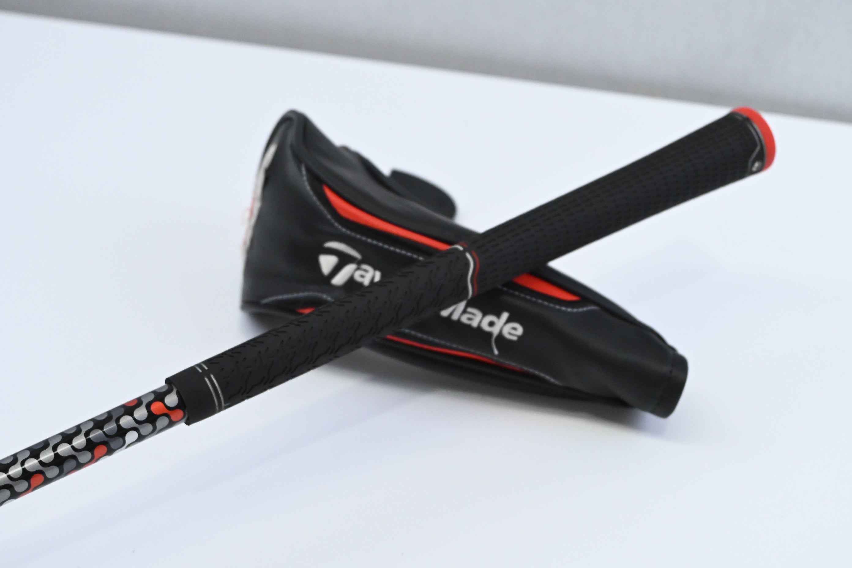 Taylormade M6 #3 Hybrid / 19 Degree / Stiff Flex Fujikura Atmos Red 70 Shaft