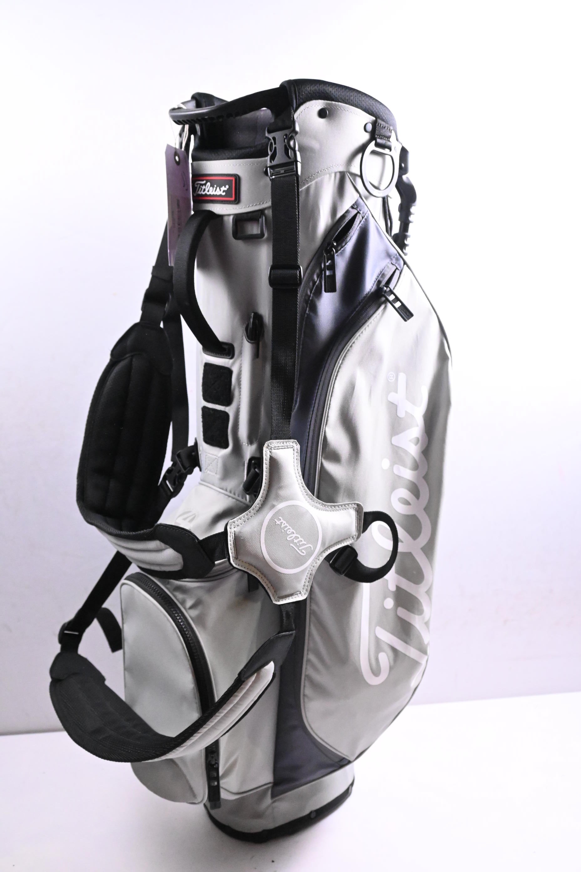Titleist Players 4 Stand Bag / 4-Way Divider / White