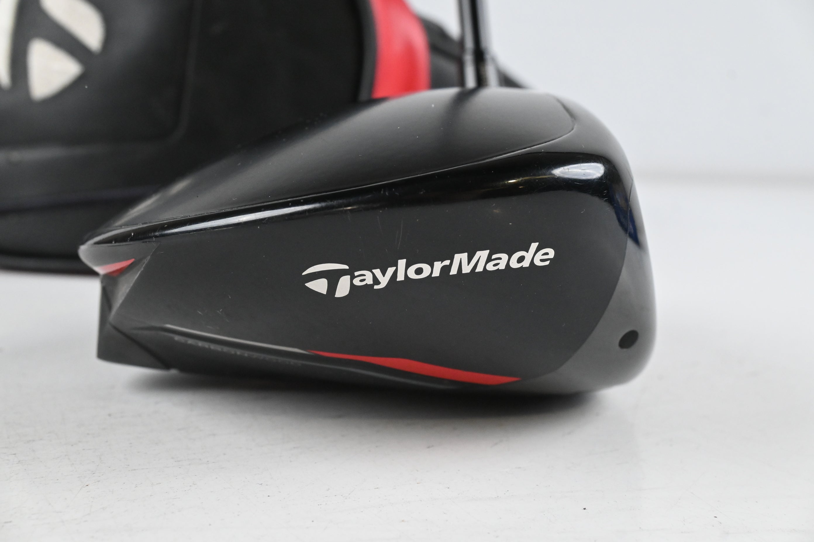 Taylormade Stealth HD Driver / 10.5 Degree / Regular Flex Fujikura Airspeeder 45