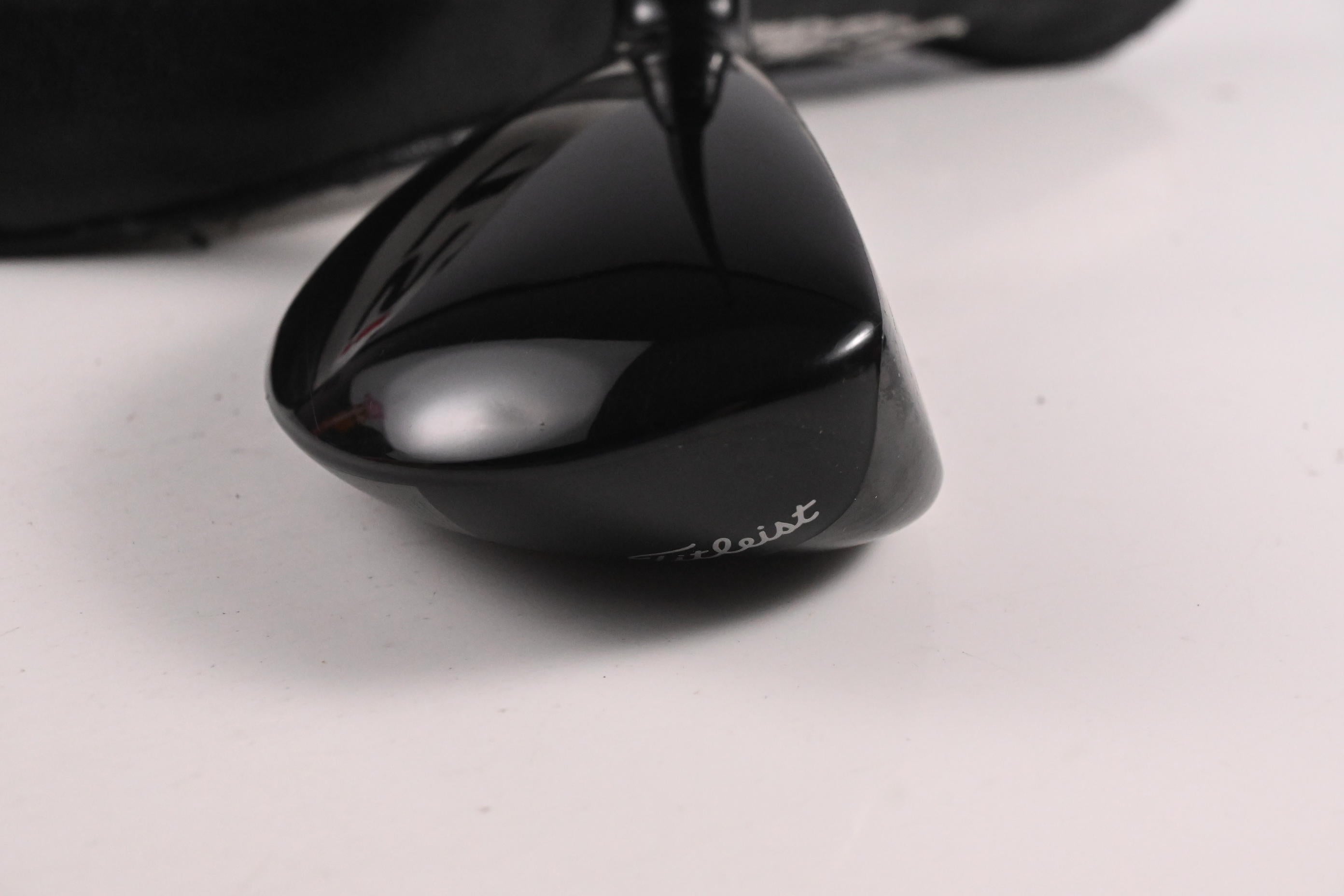 Titleist TSi2 #4 Hybrid / 21 Degree / Stiff Flex HZRDUS Smoke Black RDX 80 Shaft
