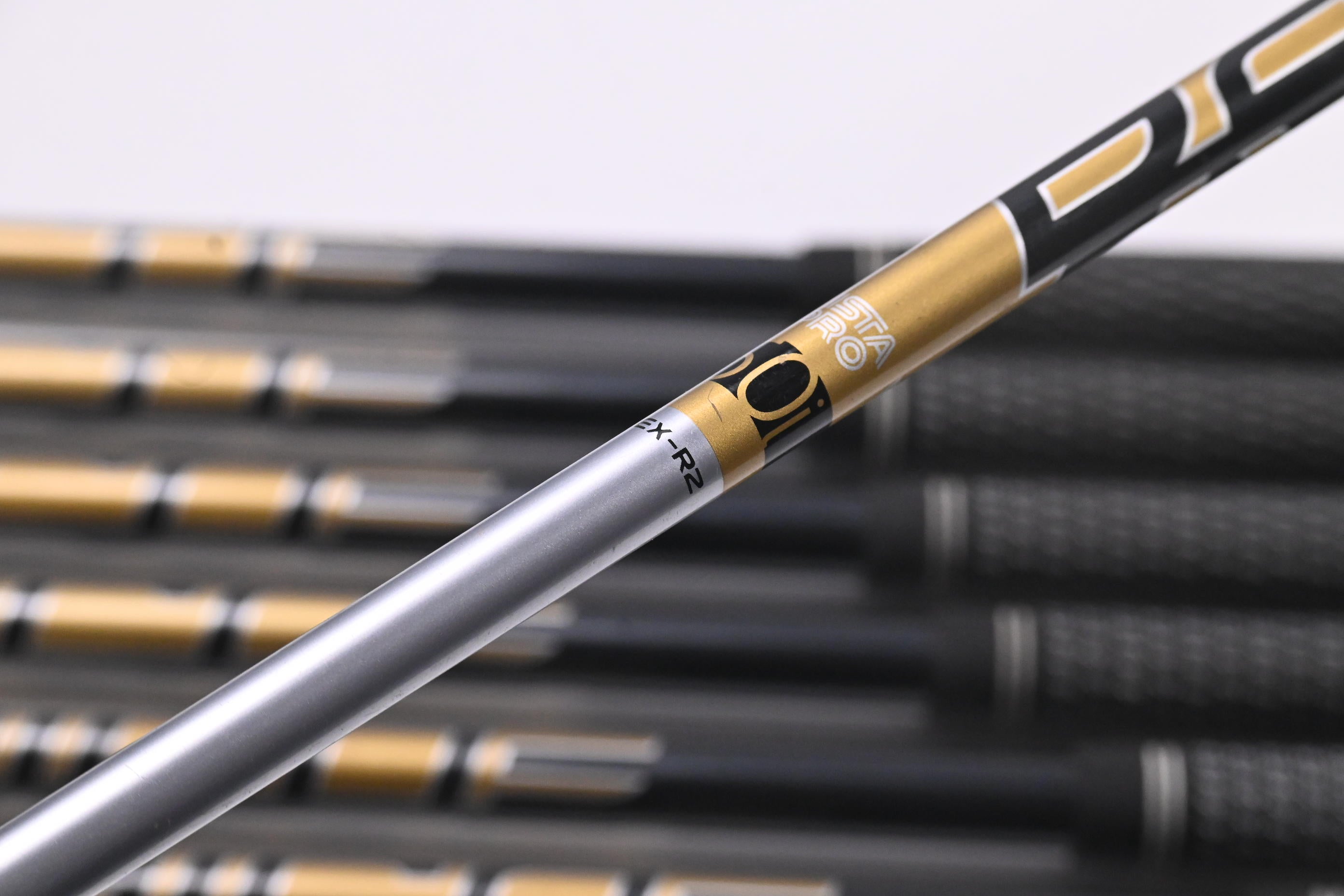 Benross Gold 2019 Irons / 5-PW+SW / Senior Flex Fujikura Vista Pro Shafts