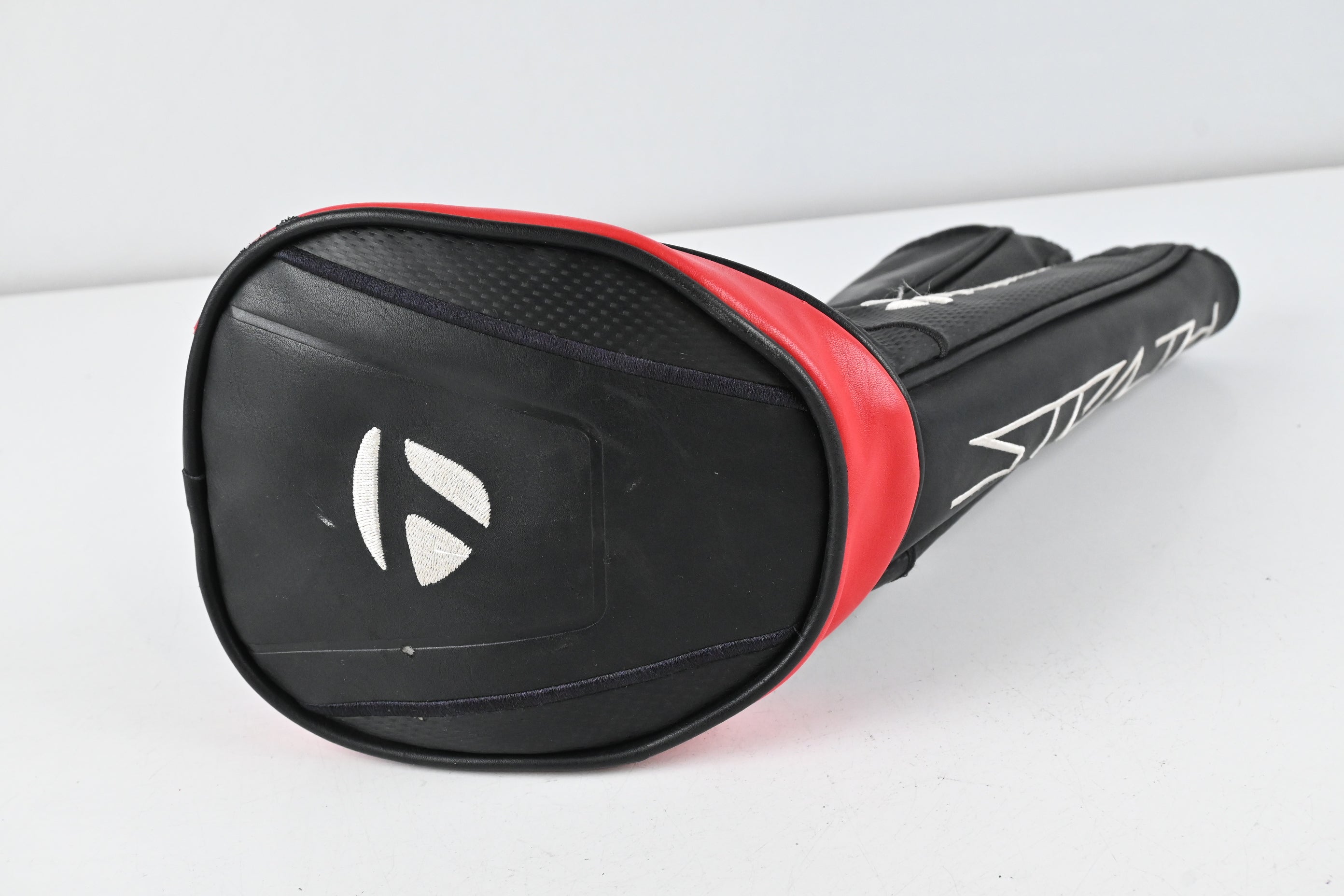 Taylormade Stealth HD Driver / 10.5 Degree / Regular Flex Fujikura Airspeeder 45