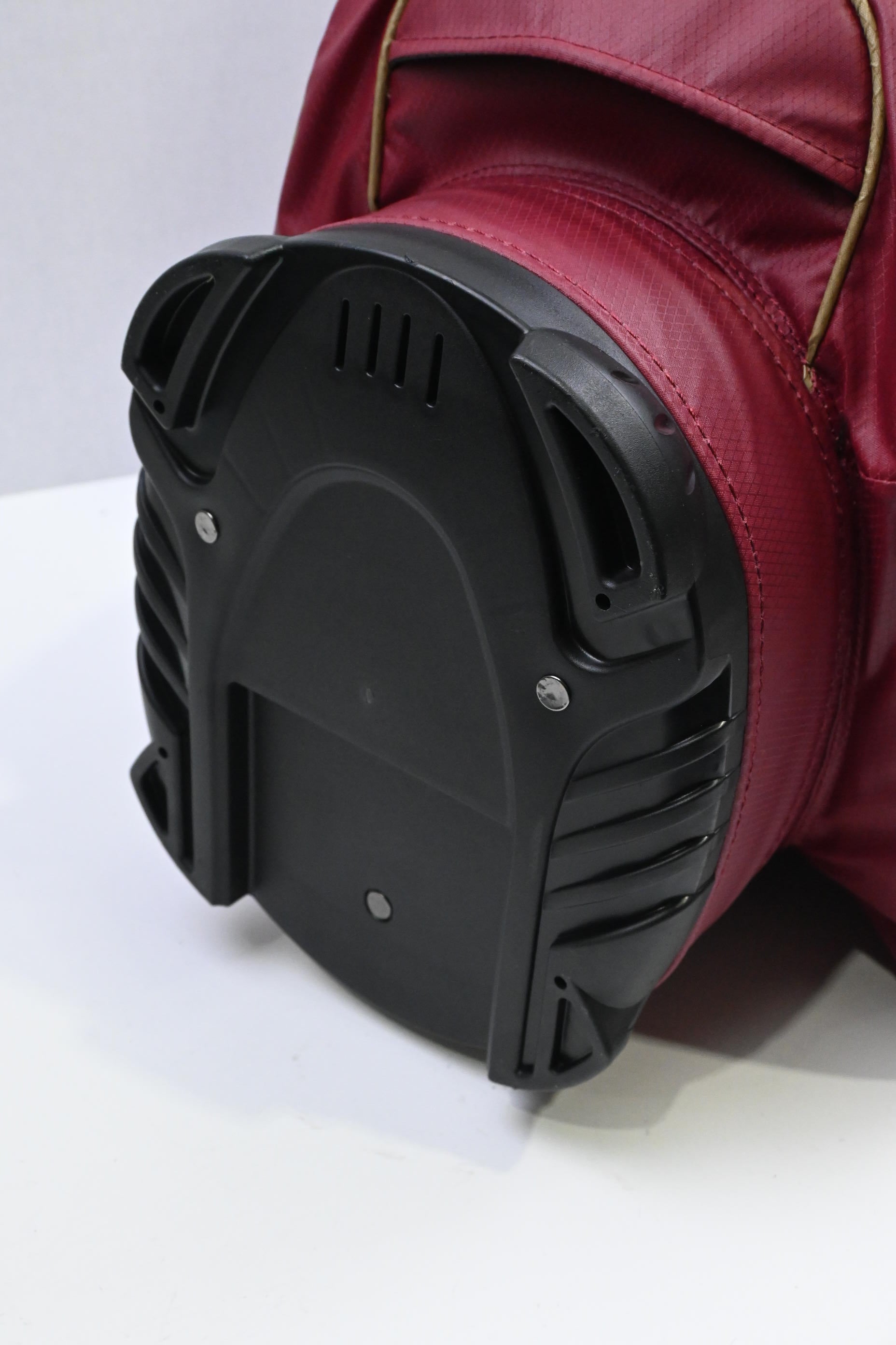 XXIO 2022 Cart Bag / 15-Way Divider / Burgundy & Gold