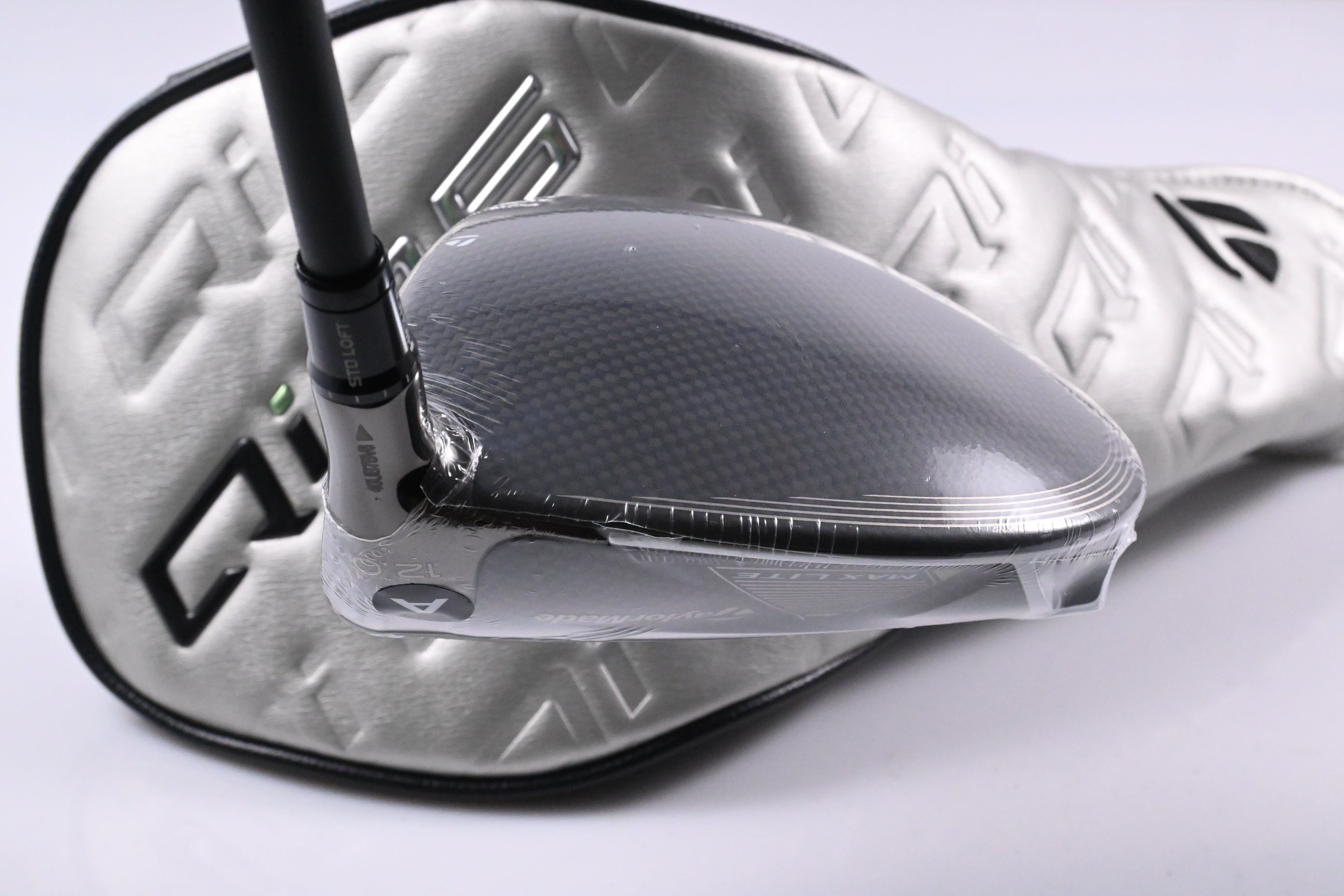 Taylormade Qi35 Max Lite Driver / 12 Degree / Senior Flex Vanquish 4 Shaft