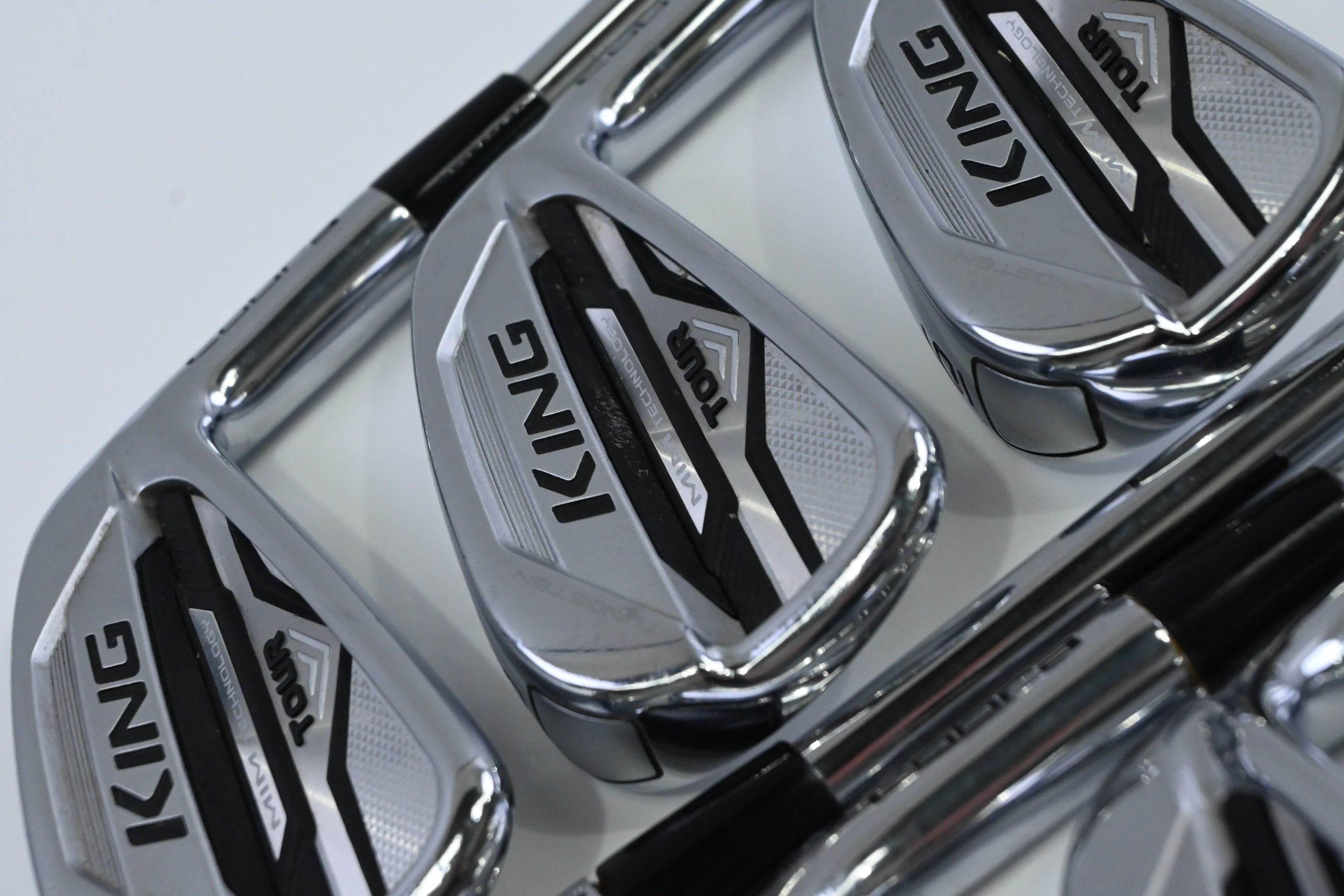 Cobra King Tour 2020 Irons / 4-PW / Stiff Flex KBS $-Taper 120 Shafts