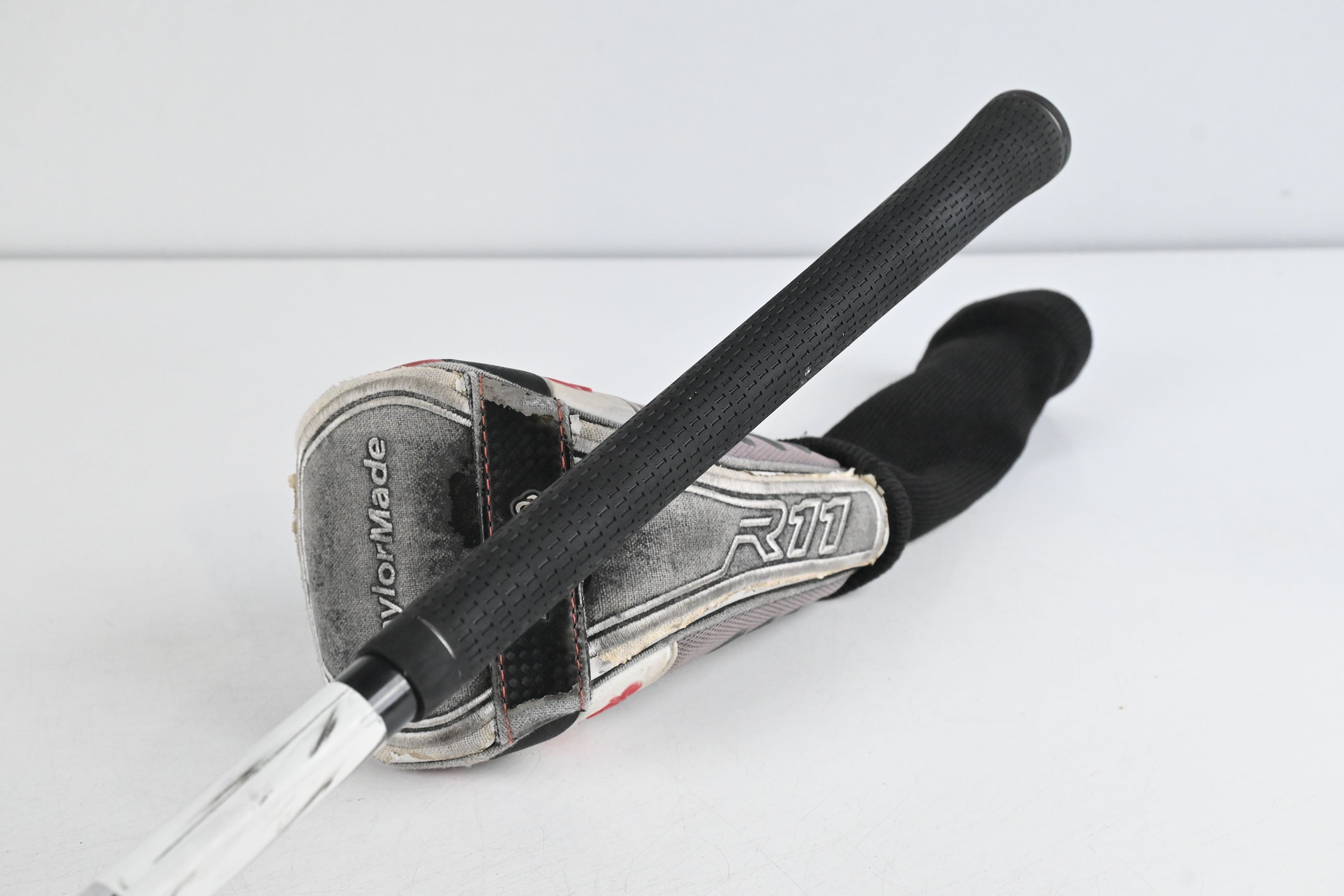 Taylormade R11 Ti #5 Wood / 18 Degree / Regular Flex Fujikura Blur 60 Shaft