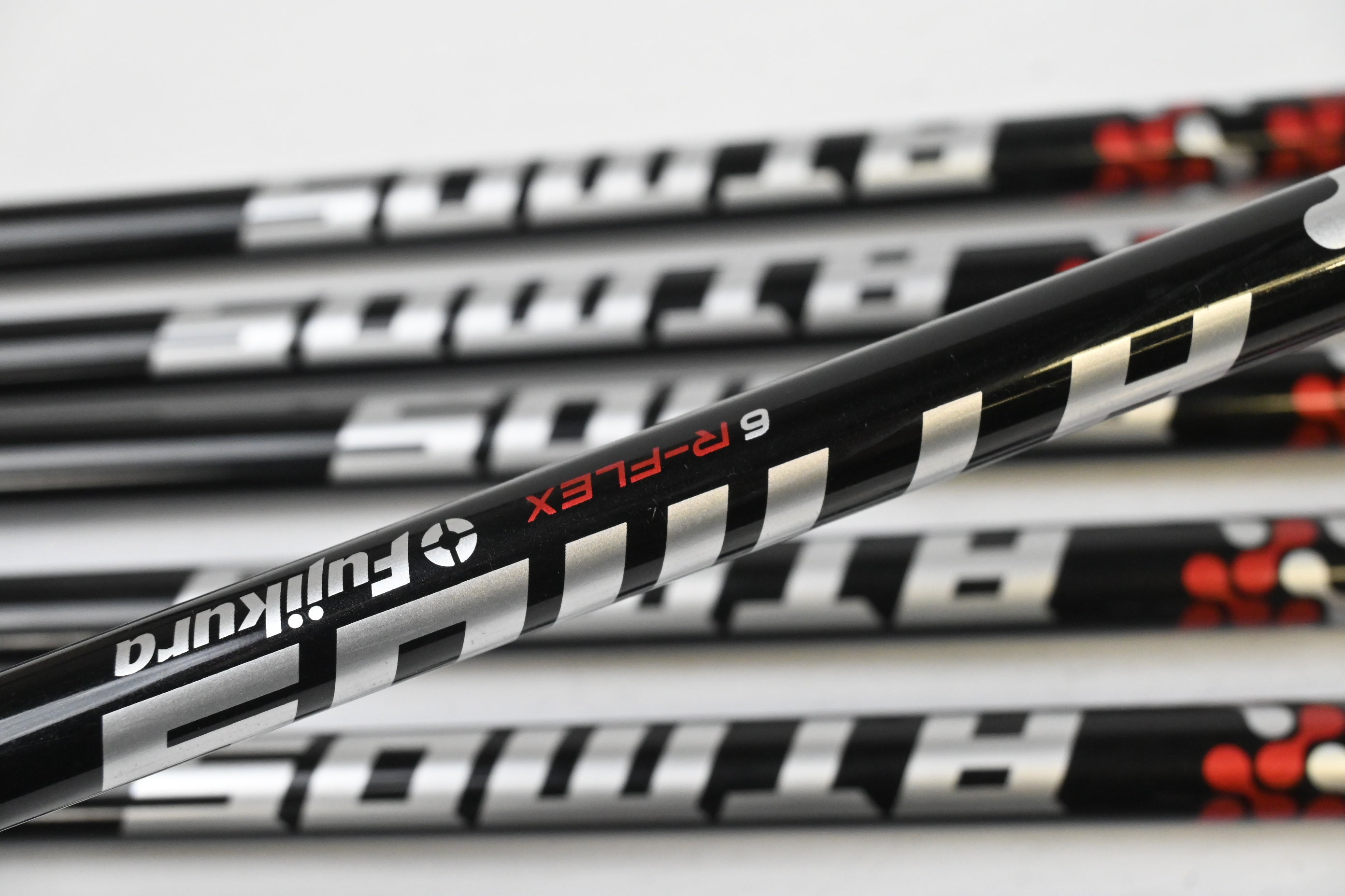 Taylormade M4 Irons / 5-PW+SW / Regular Flex Atmos 6 Red Shafts