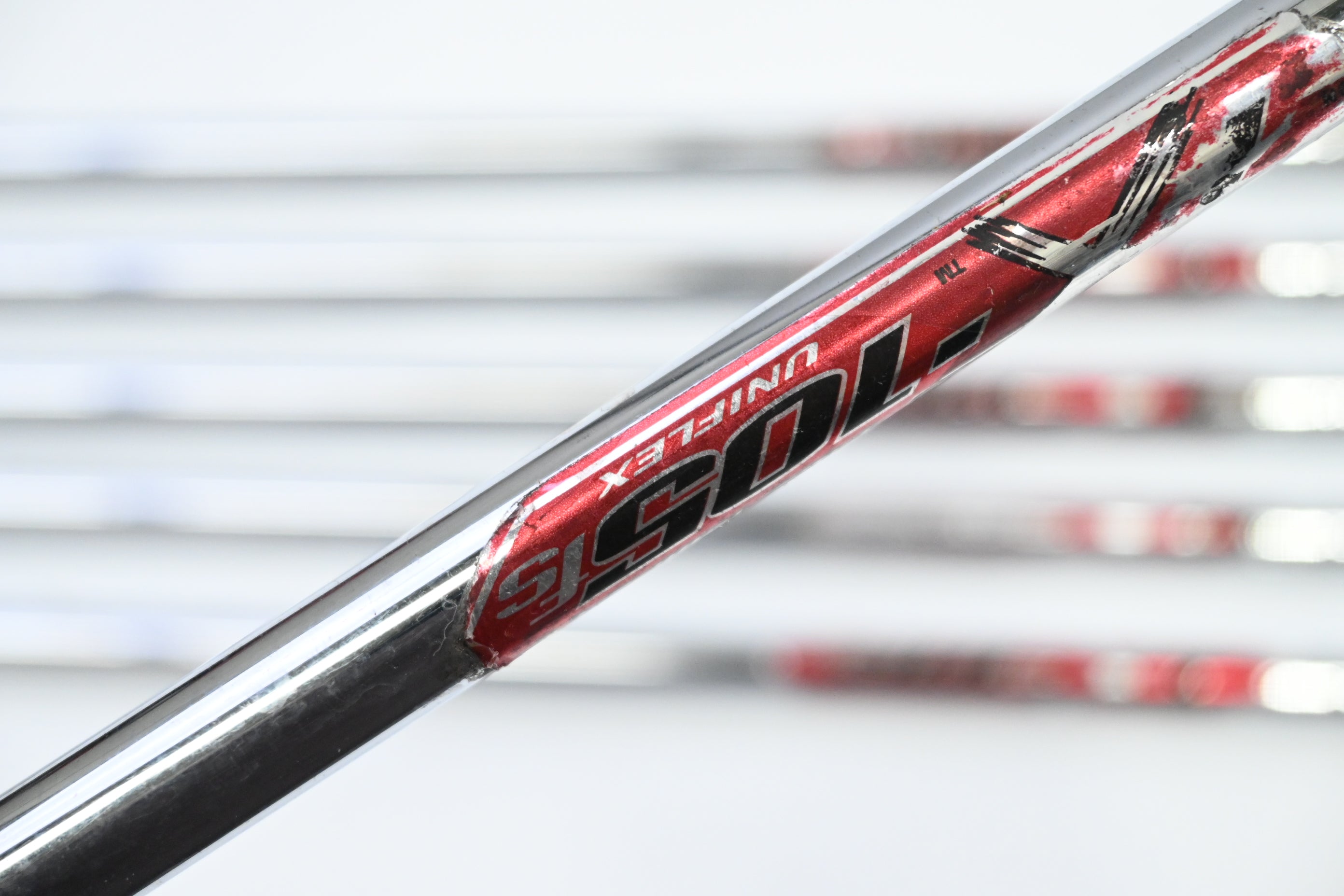 Wilson Di7 Irons / 4-9i / Uniflex TX-105 FS