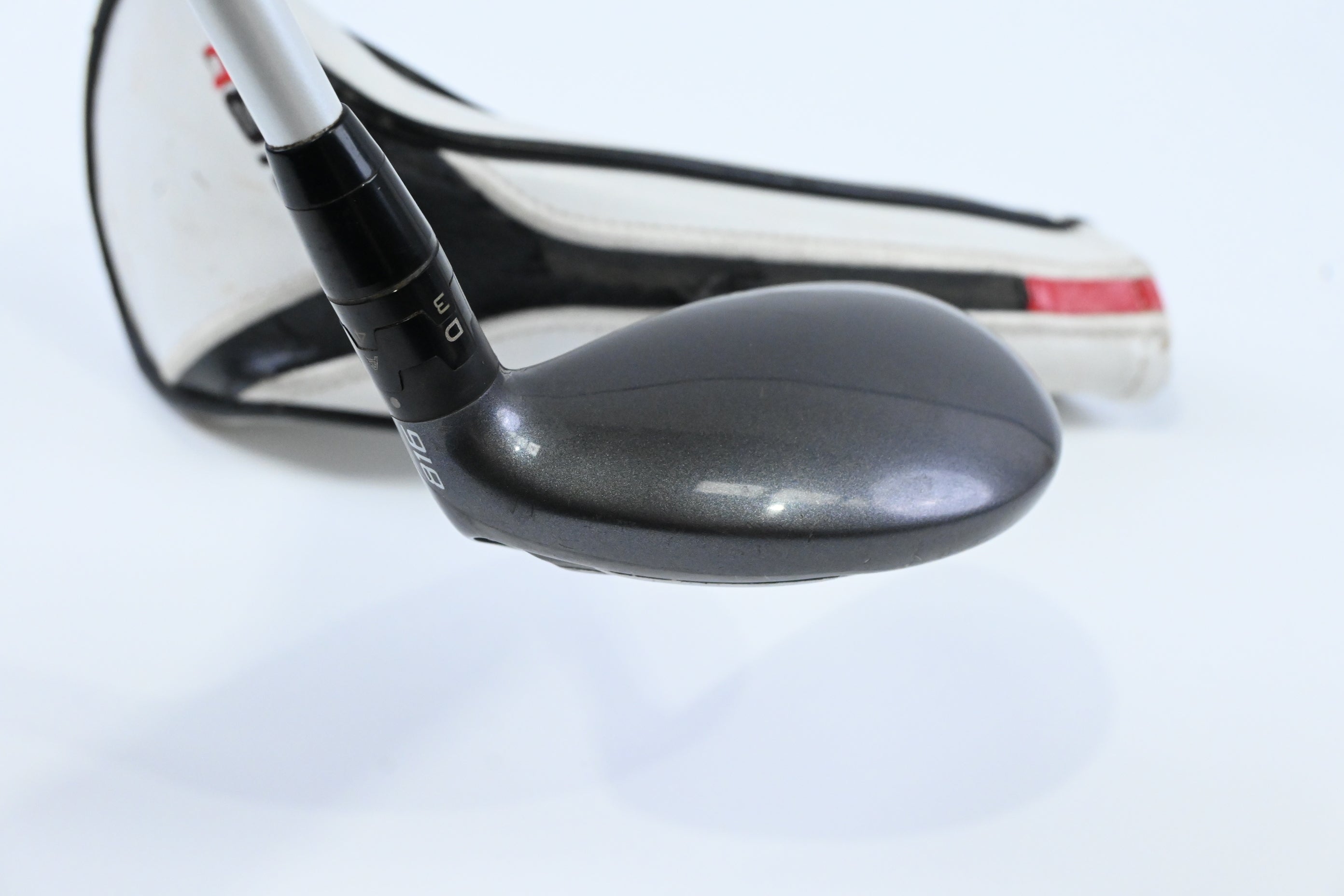 Titleist 816 H2 #3 Hybrid / 21 Degree / Stiff Flex Aldila Rogue 95 MSI 85 Shaft