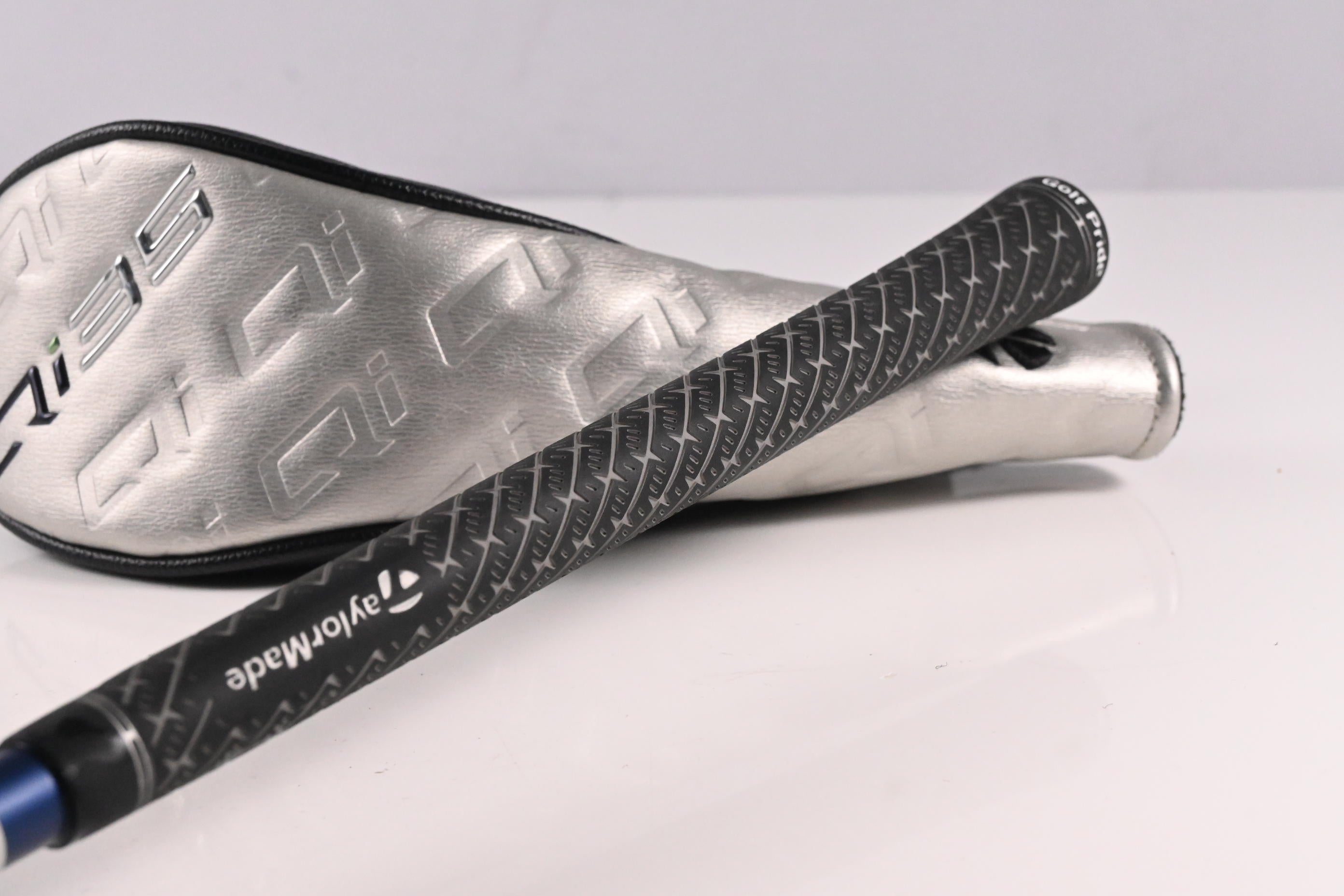 Taylormade Qi35 #4 Hybrid / 22 Degree / Regular Flex Ventus Blue 6 Shaft