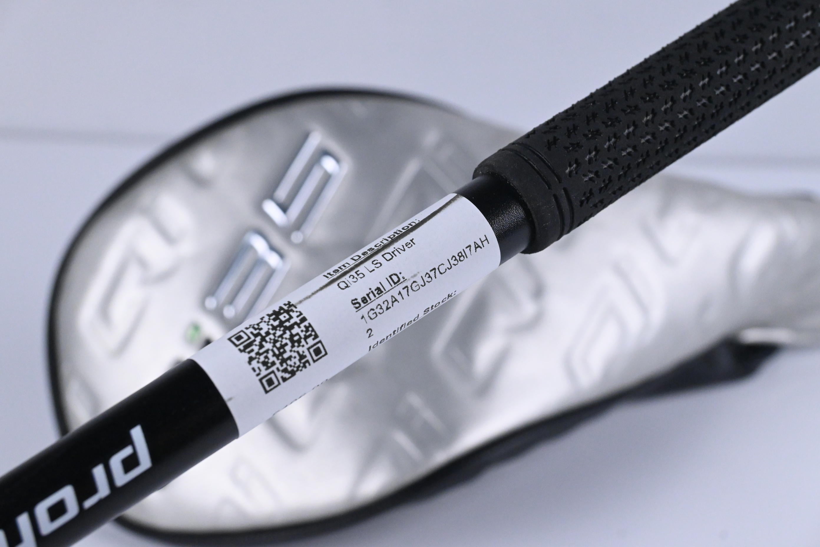 Taylormade Qi35 LS Driver / 8 Degree / Stiff Flex UST Mamiya Proforce V2 6 Shaft