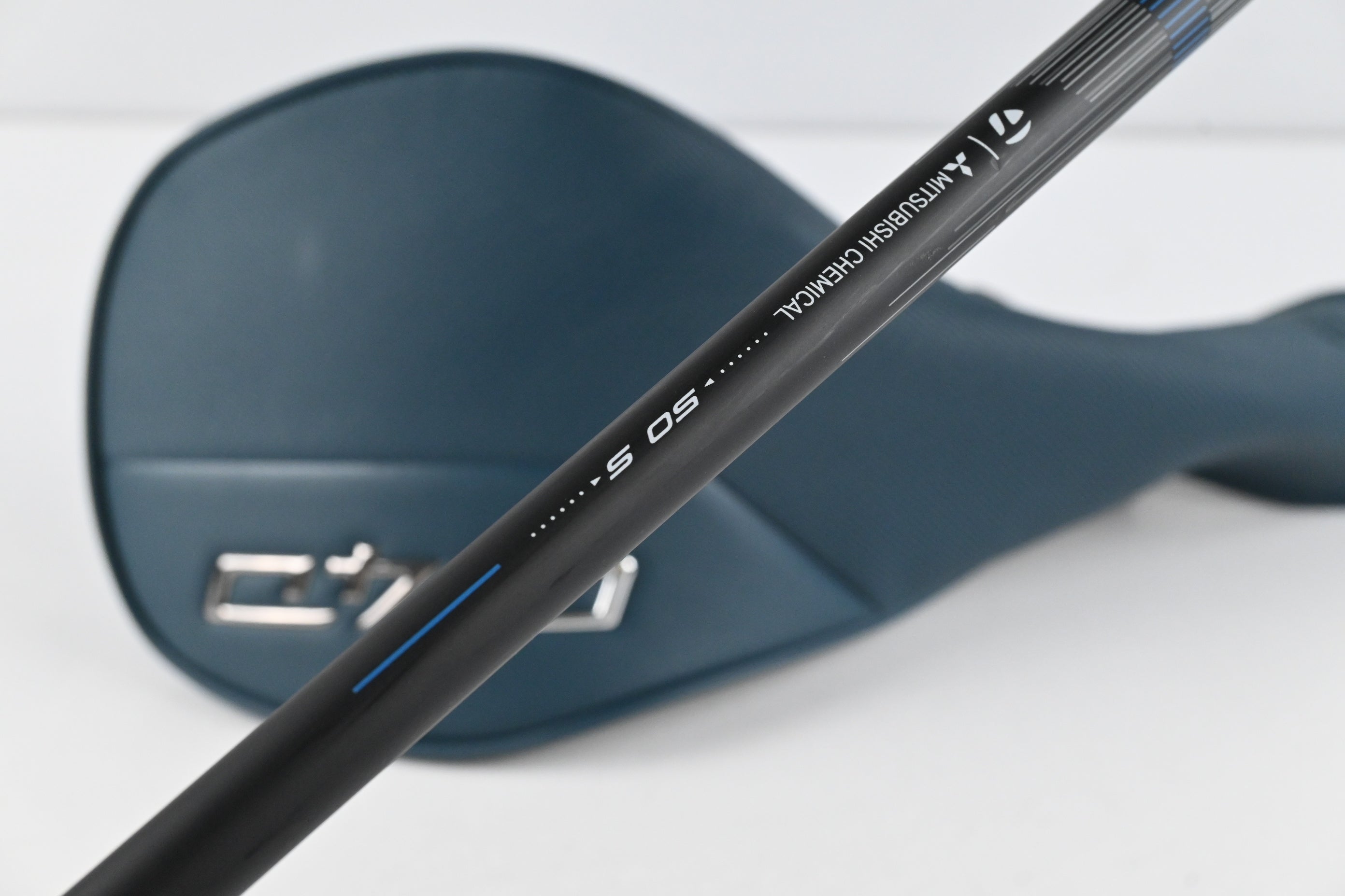 Taylormade Qi4D Driver / 10.5 Degree / Stiff Flex Reax Blue 50 Shaft