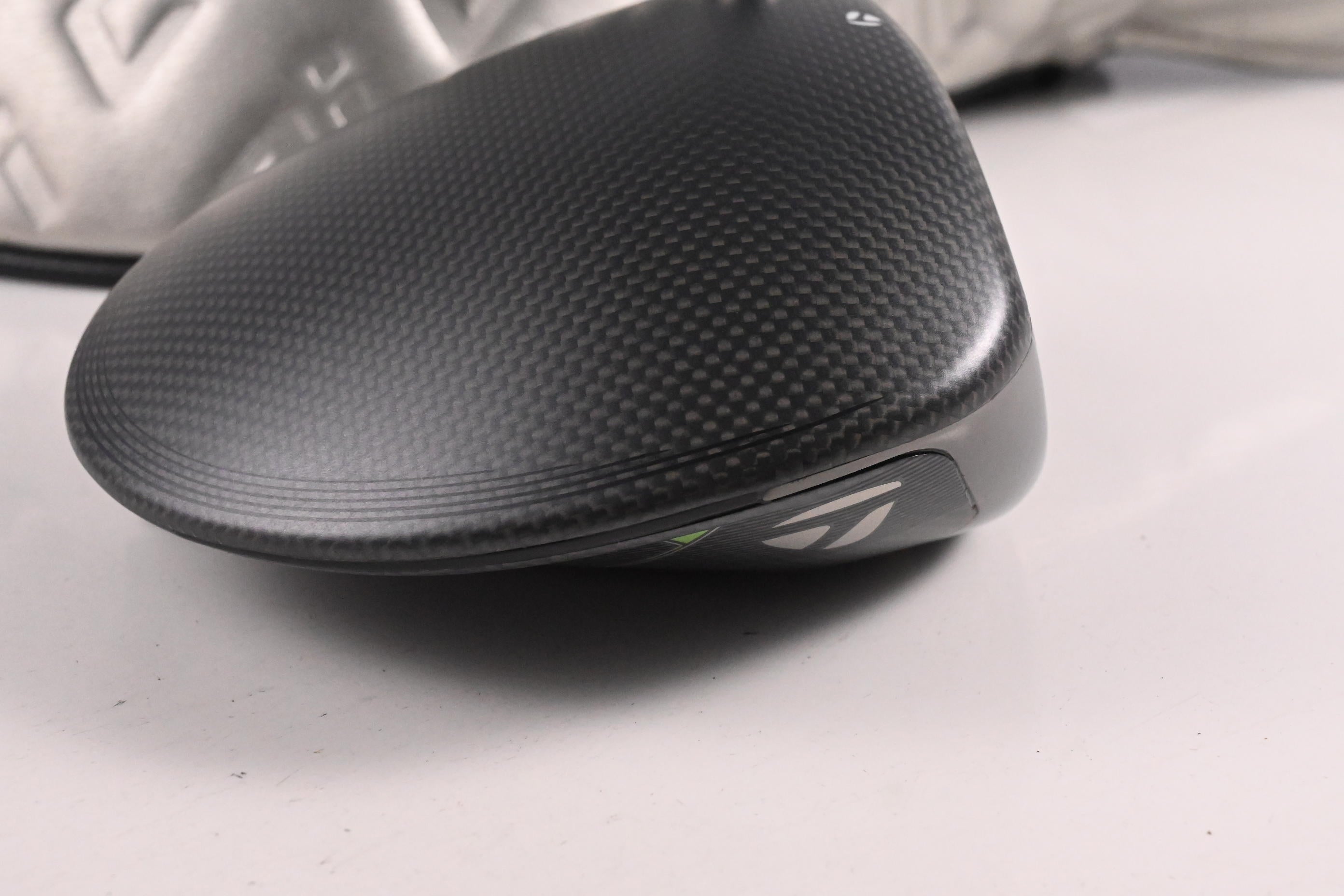 Taylormade Qi35 Driver / 10.5 Degree / Stiff Flex Fujikura Speeder NX 50 Shaft