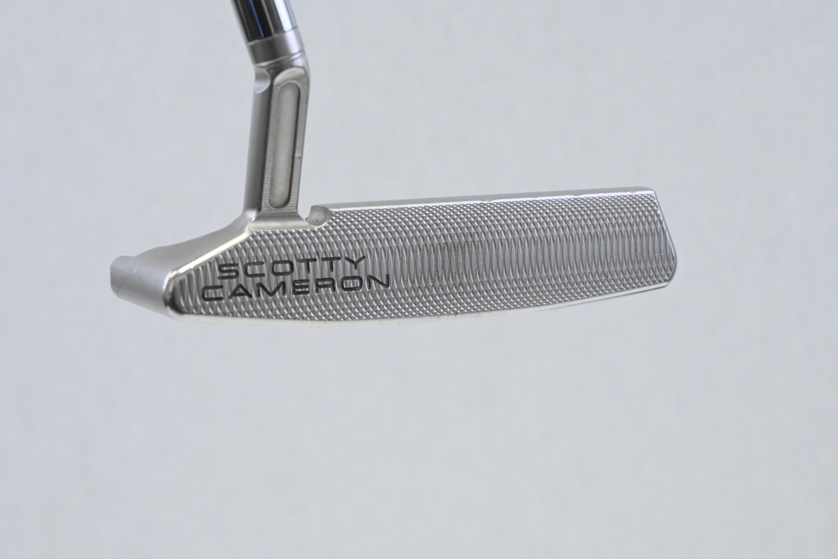 Left Hand Scotty Cameron Super Select Newport 2.5+ Putter / 34 Inch