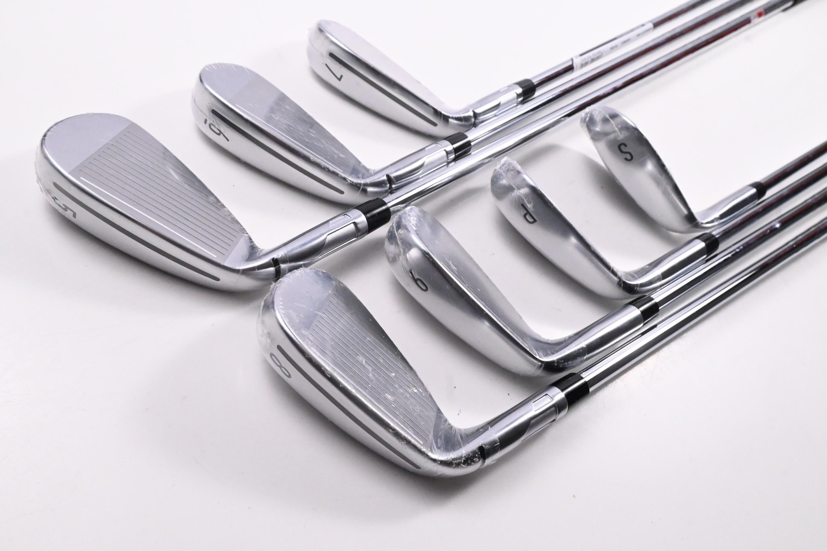 Taylormade Qi Max Irons / 5-PW+SW / Regular Flex KBS MAX MT 85 Shafts