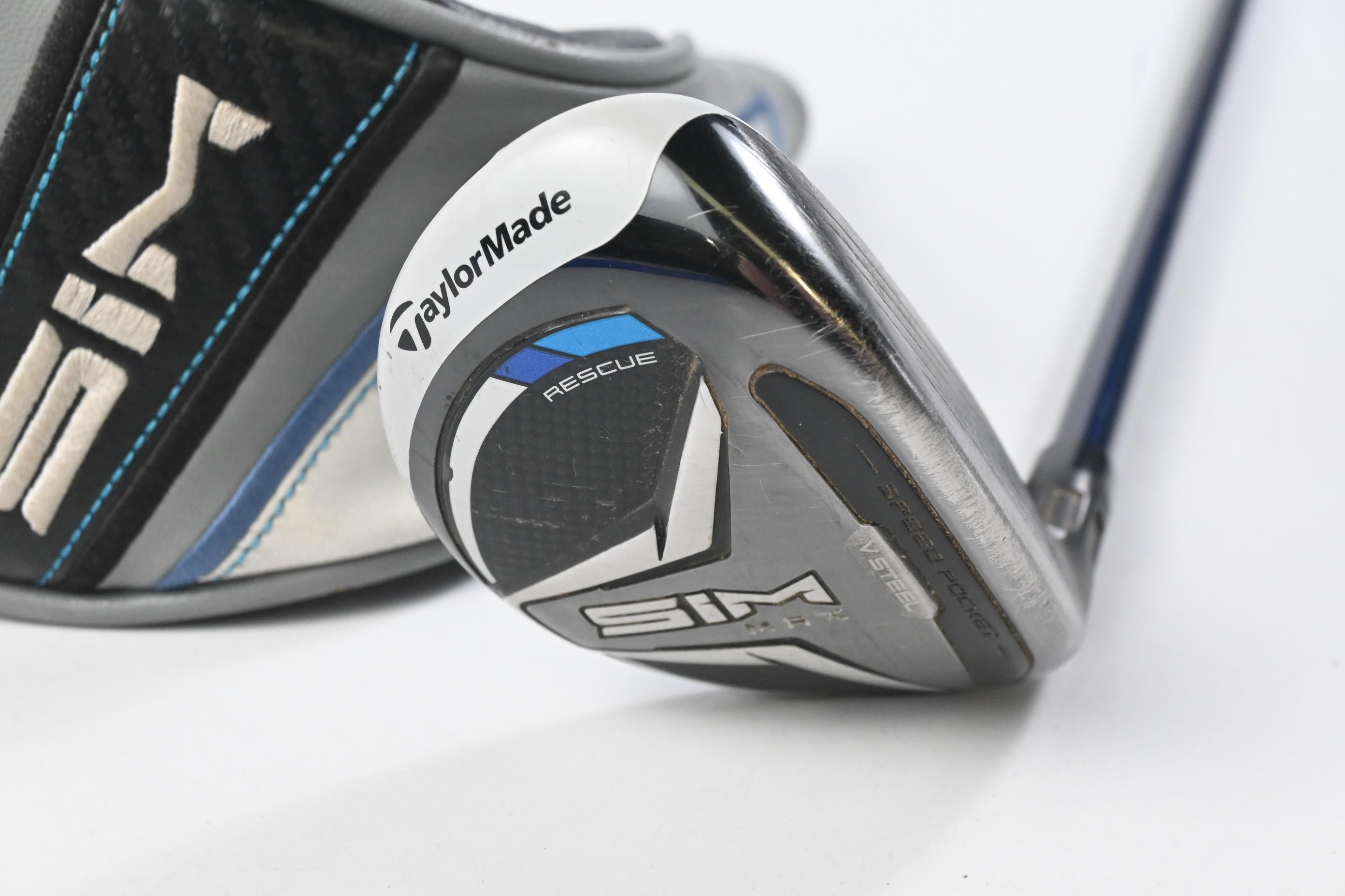 Taylormade SIM Max #3 Hybrid / 19 Degree / Stiff Flex Fujikura Ventus Blue 7