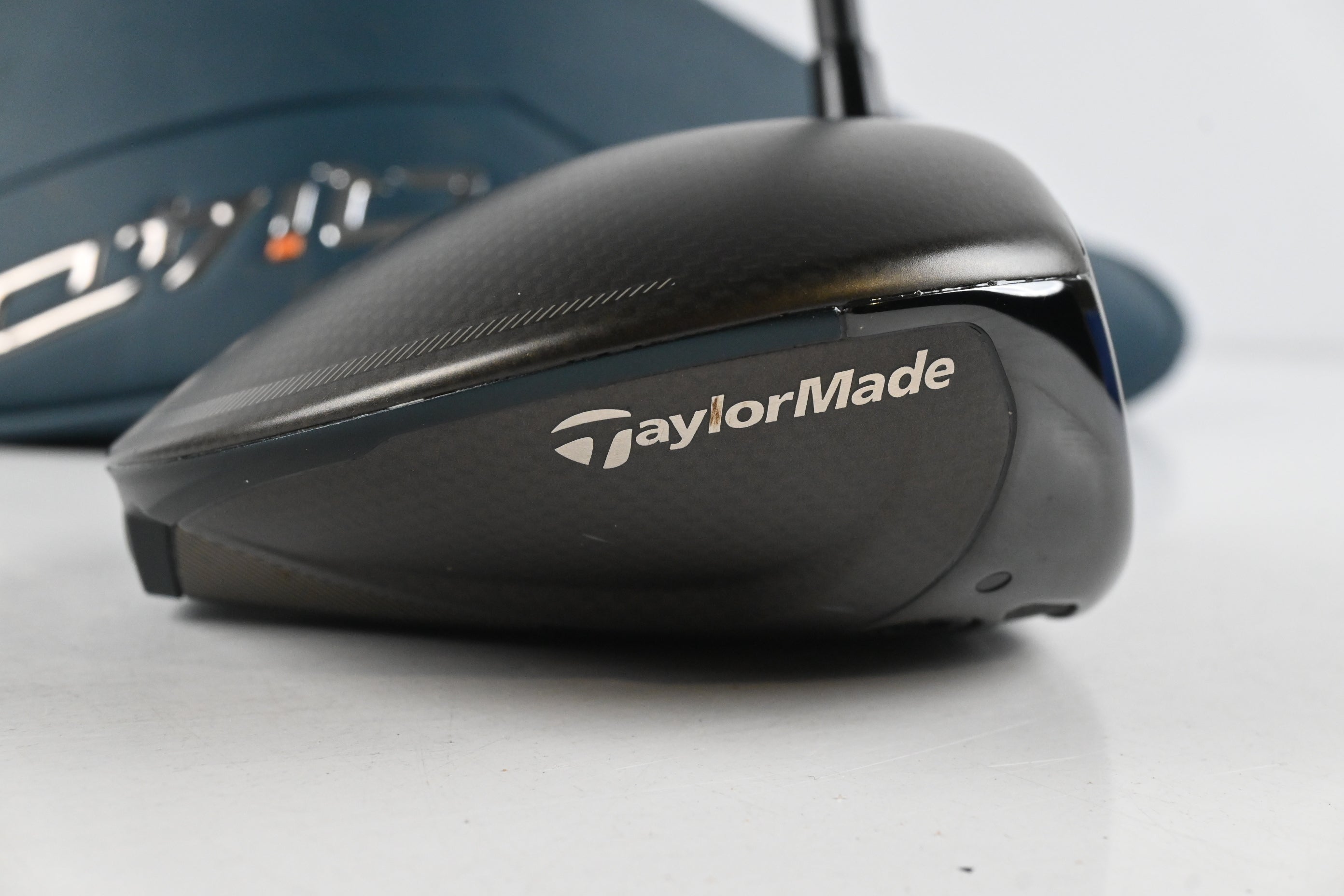 Taylormade Qi4D Driver / 9 Degree / Stiff Flex Reax Red 50 Shaft