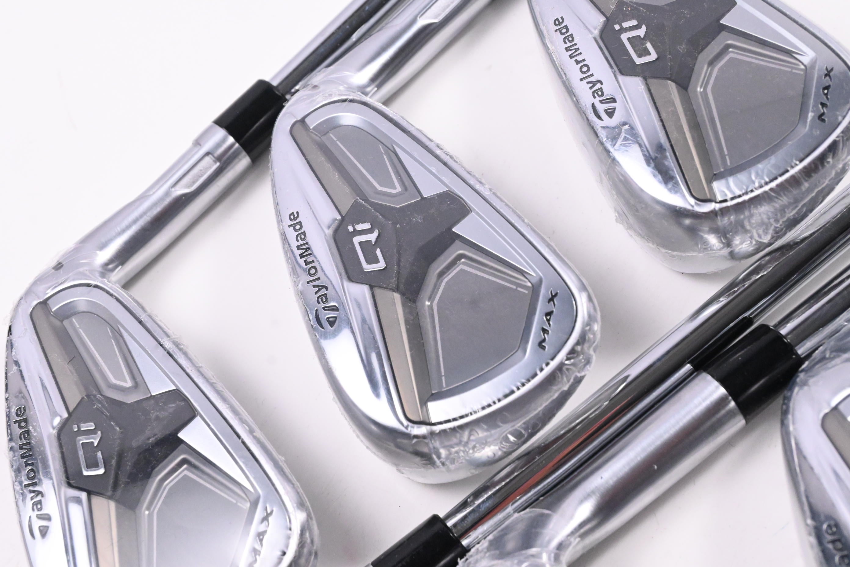 Taylormade Qi Max Irons / 5-PW+SW / Regular Flex KBS MAX MT 85 Shafts