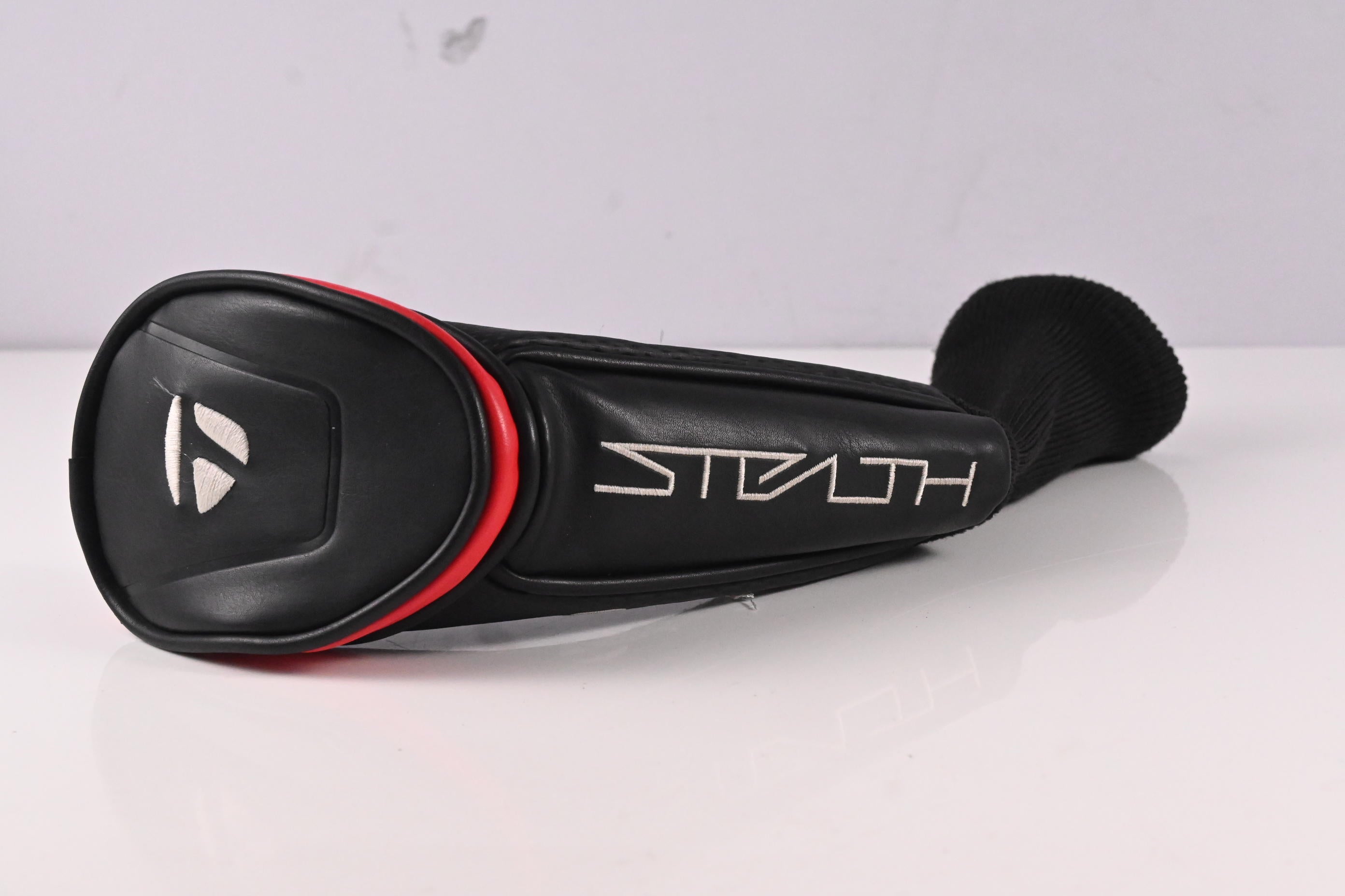 Taylormade Stealth Plus #4 Hybrid / 22 Degree / Regular Flex HZRDUS RDX Smoke