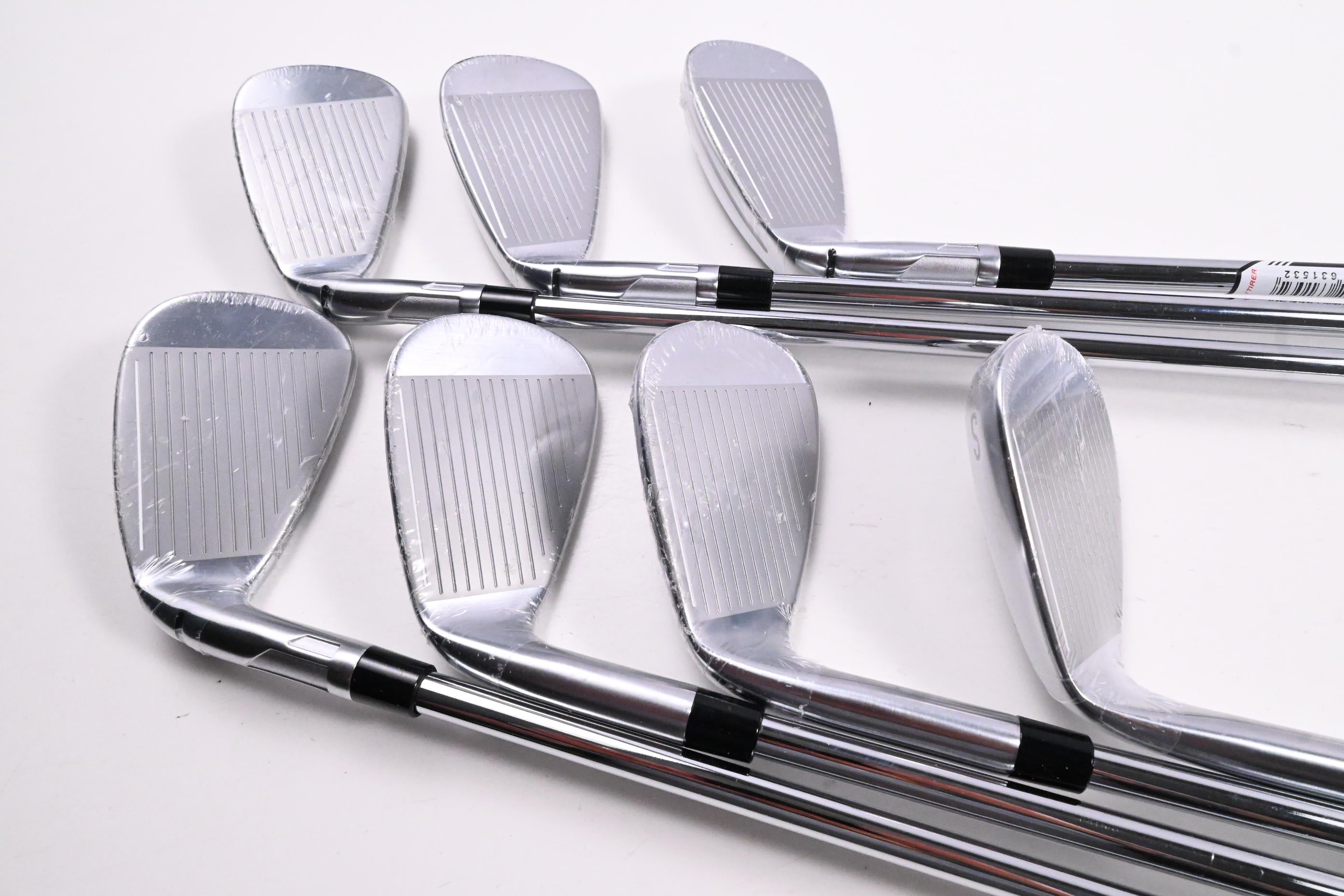 Taylormade Qi Max Irons / 5-PW+SW / Regular Flex KBS MAX MT 85 Shafts