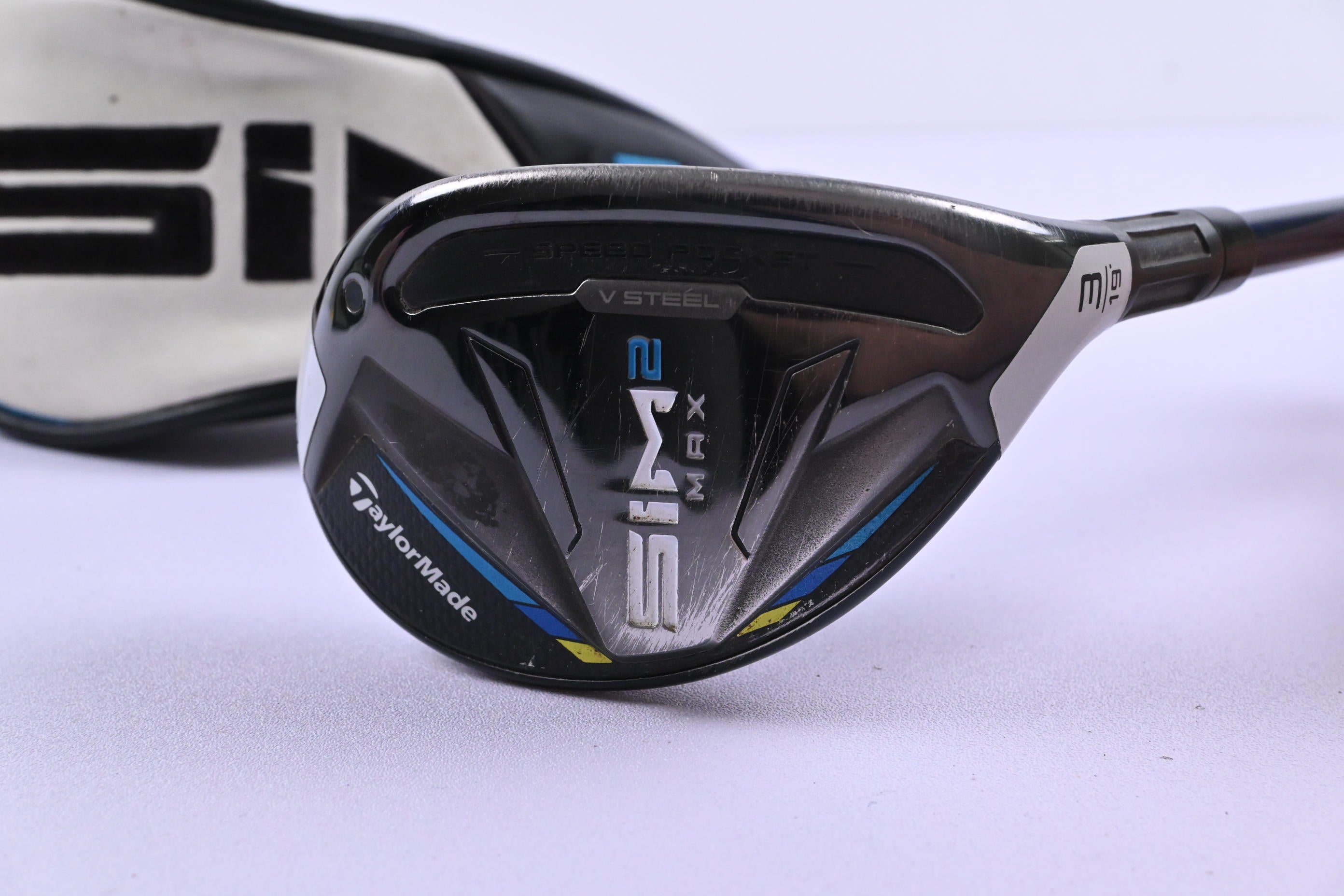 Taylormade SIM2 Max #3 Hybrid / 19 Degree / Regular Flex Fujikura Ventus Blue 6