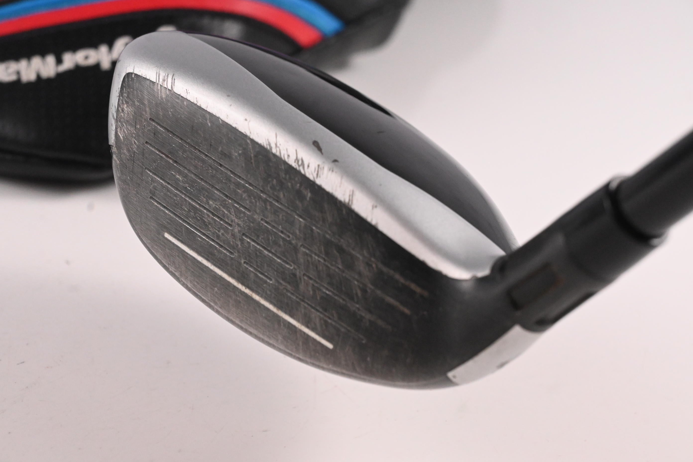 Taylormade M4 #3 Hybrid / 19 Degree / Regular Flex Fujikura Atmos Red 6 Shaft