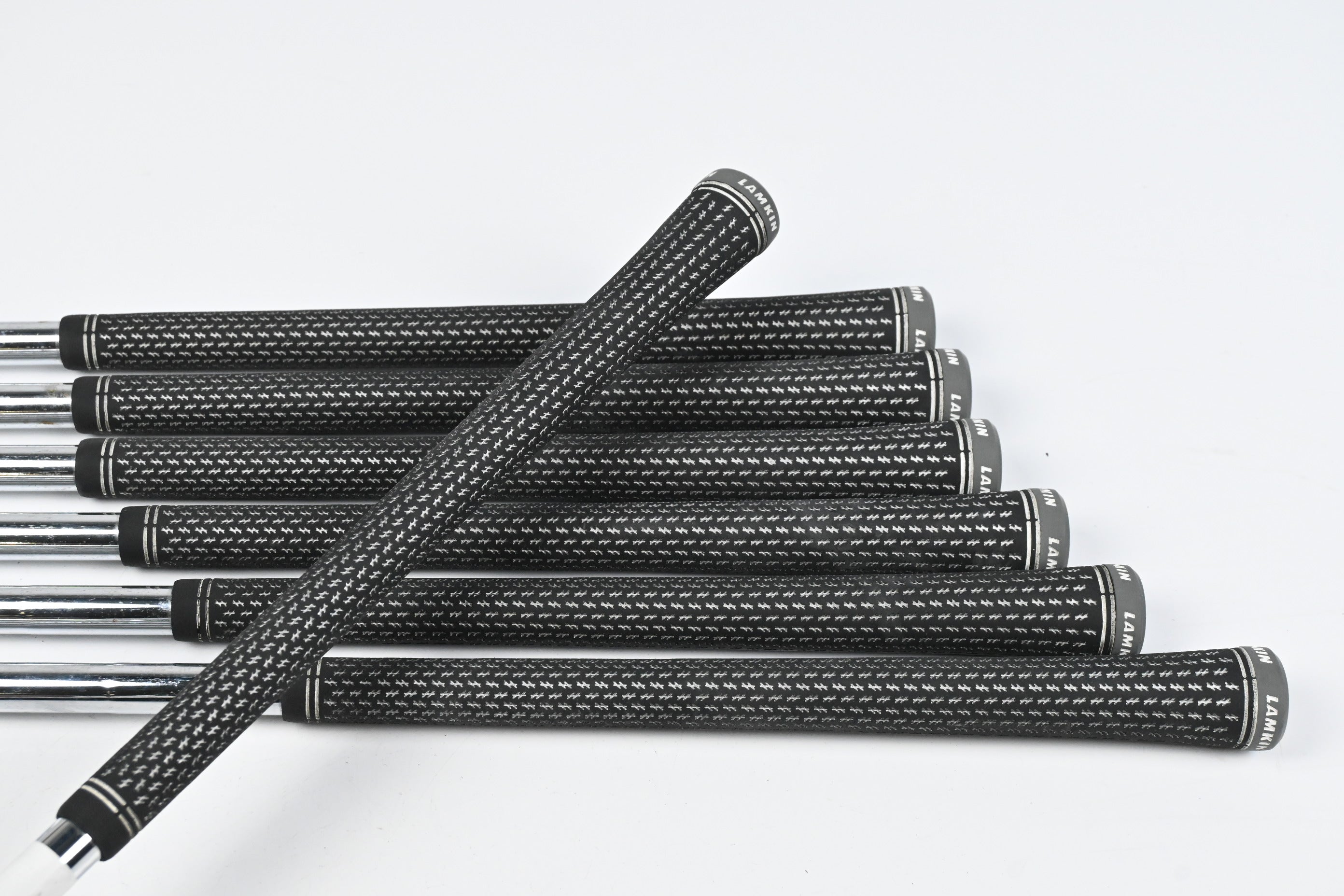 Taylormade SIM2 Max Irons / 5-PW+SW / Regular Flex KBS MAX MT 85 Shafts