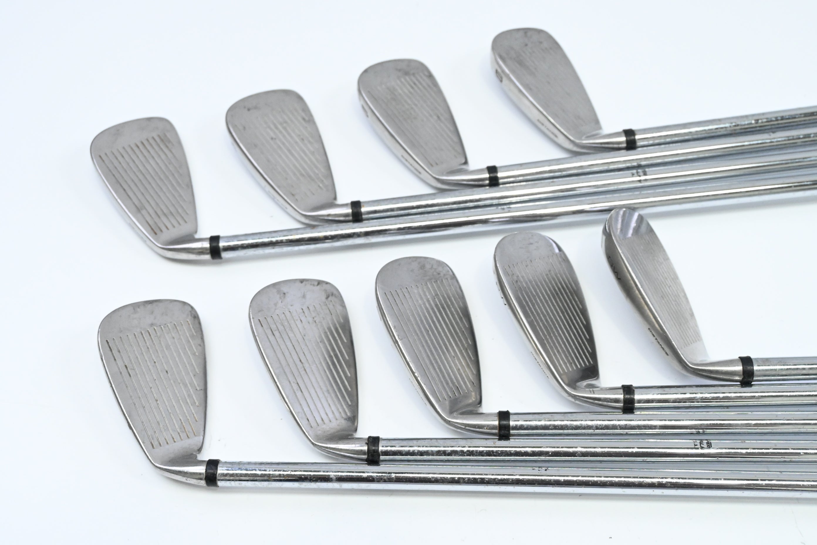 Wilson Deep Red Irons / 3-PW+SW / Regular Flex Wilson Step Control 450