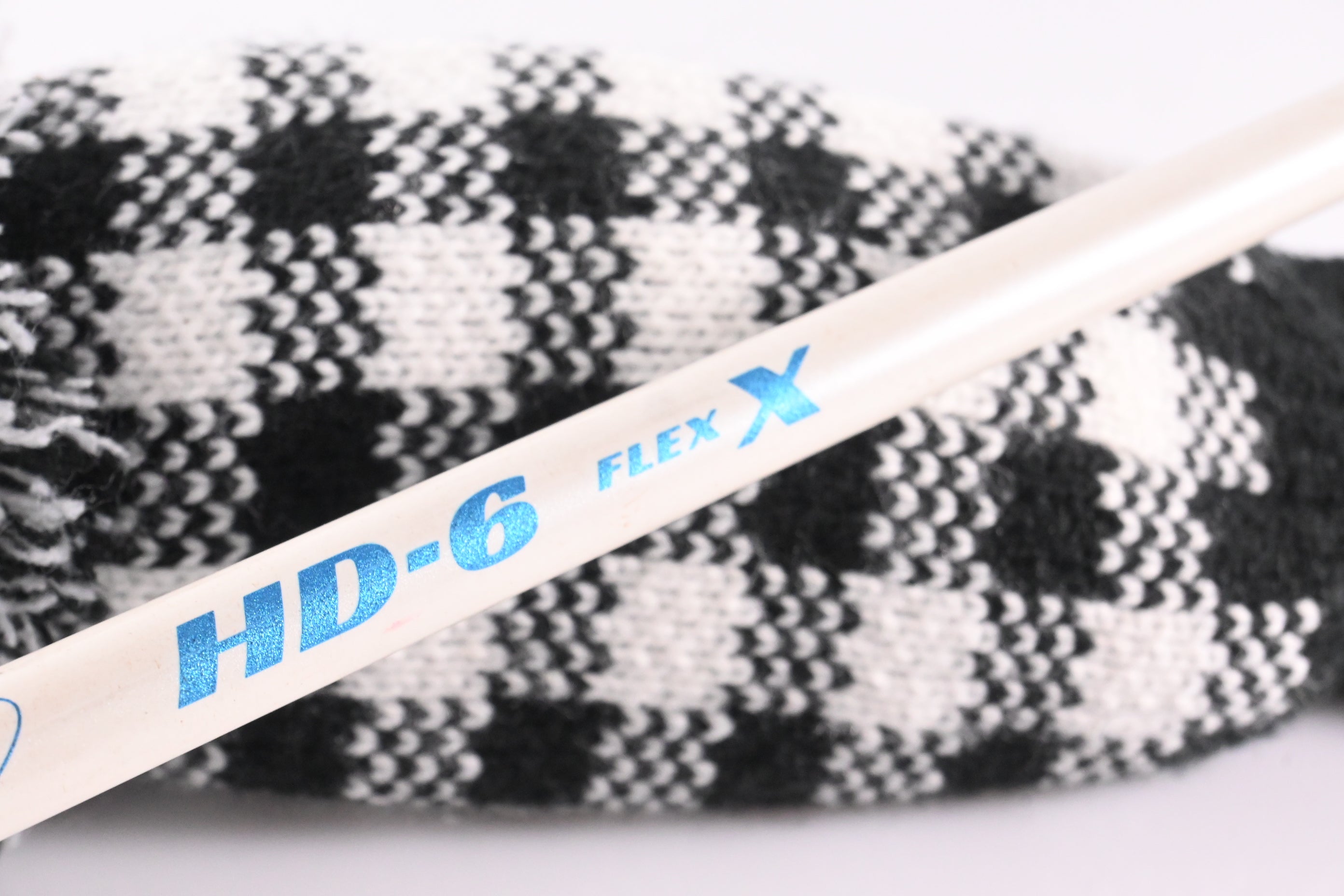 Cobra LTDx LS Driver / 9 Degree / X-Flex Graphite Design Tour AD HD-6 Shaft