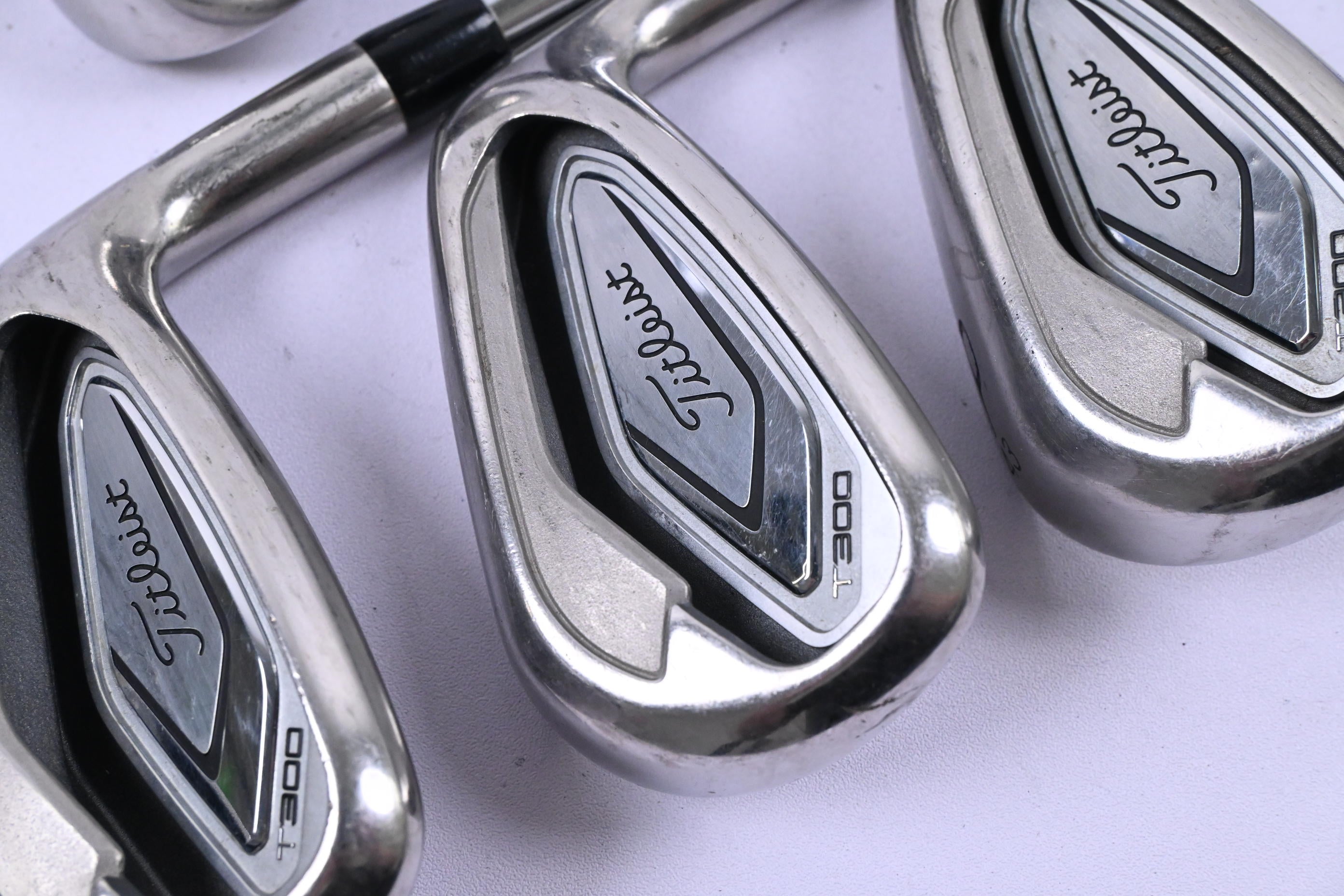 Titleist T300 2019 Irons / 6-PW / Regular Flex True Temper AMT Red R300 Shaft