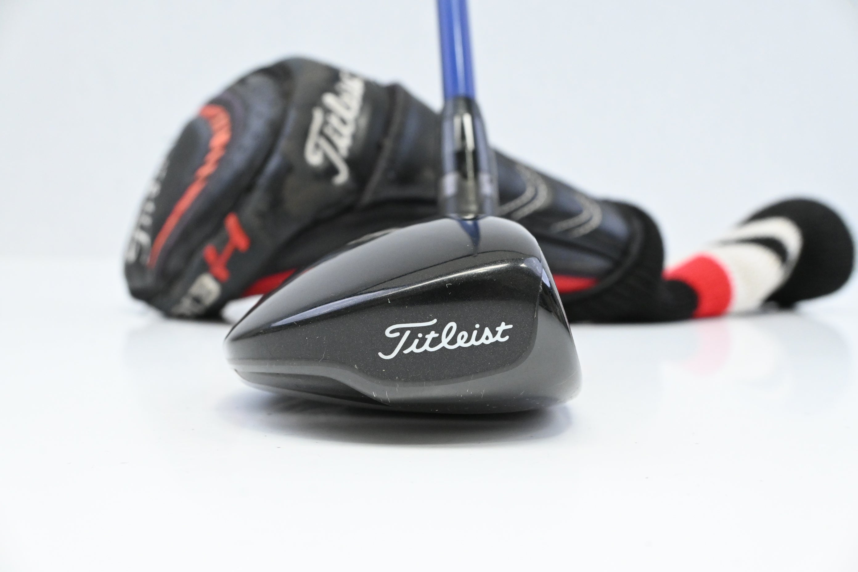 Titleist 913H #3 Hybrid / 19 Degree / Stiff Flex Diamana S+ 82 Shaft