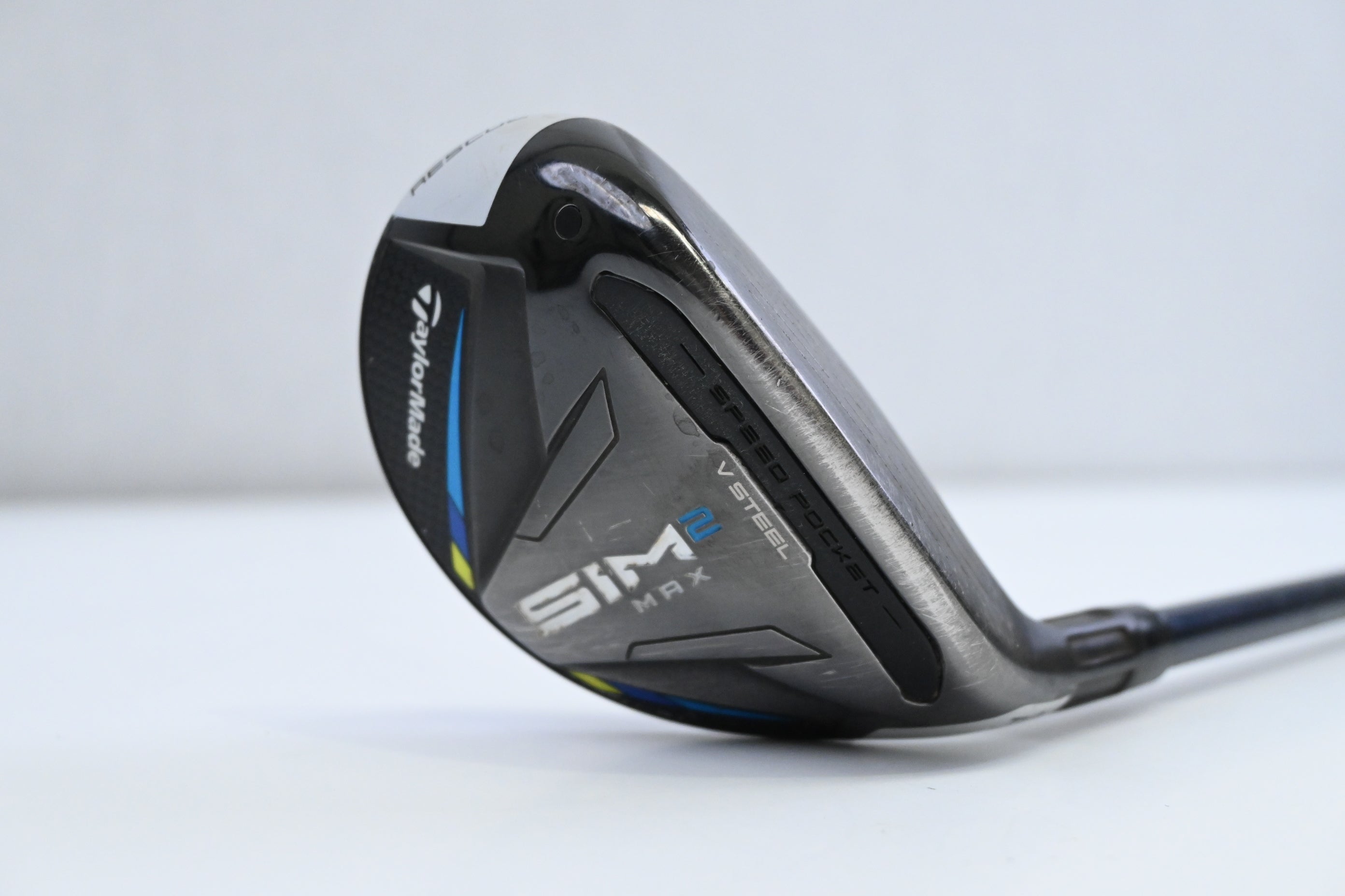 Taylormade SIM2 Max #4 Hybrid / 22 Degree / Stiff Flex Fujikura Ventus Blue 70