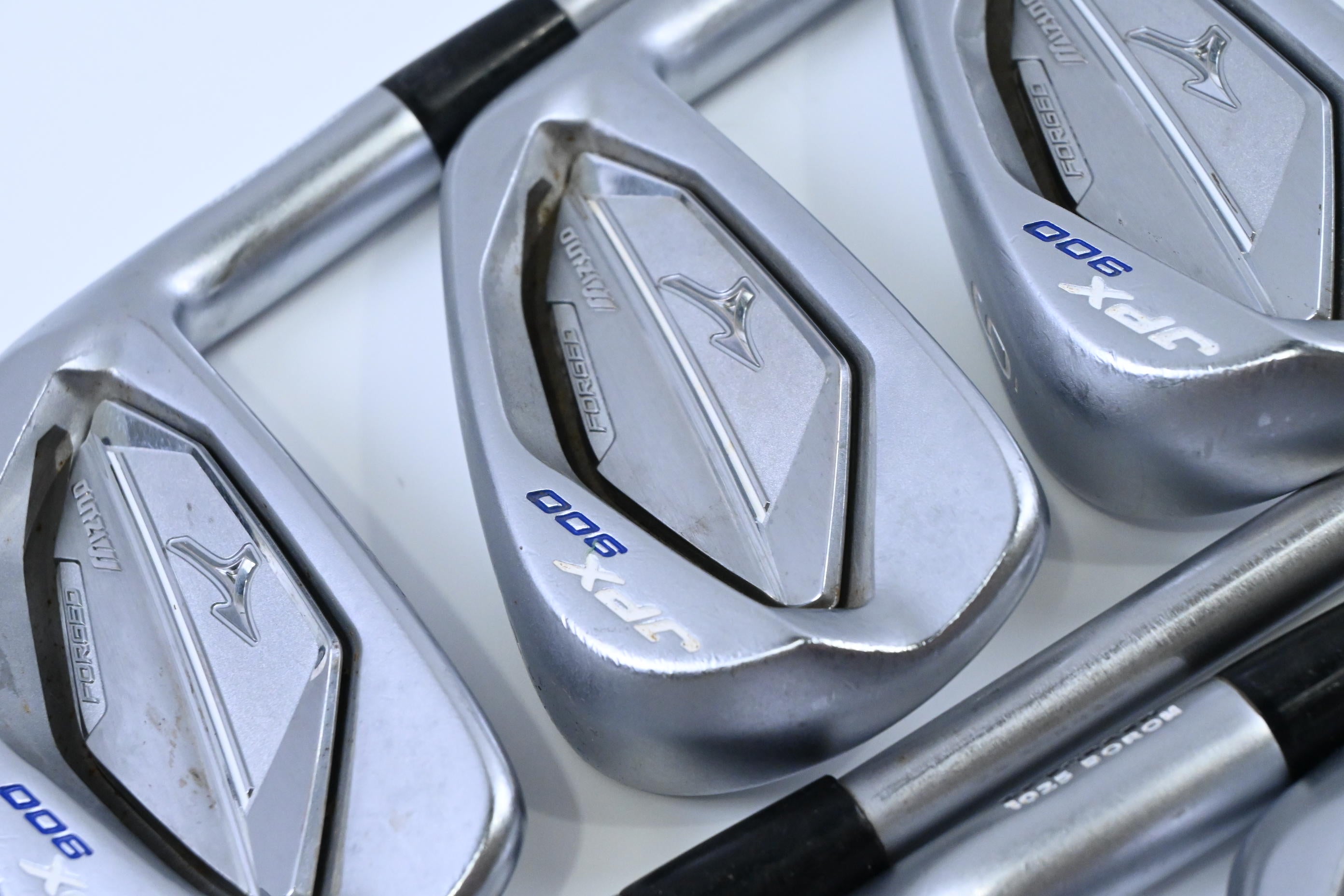 Mizuno JPX 900 Forged Irons / 4-PW / X-Flex KBS Tour C-Taper 130 Shafts