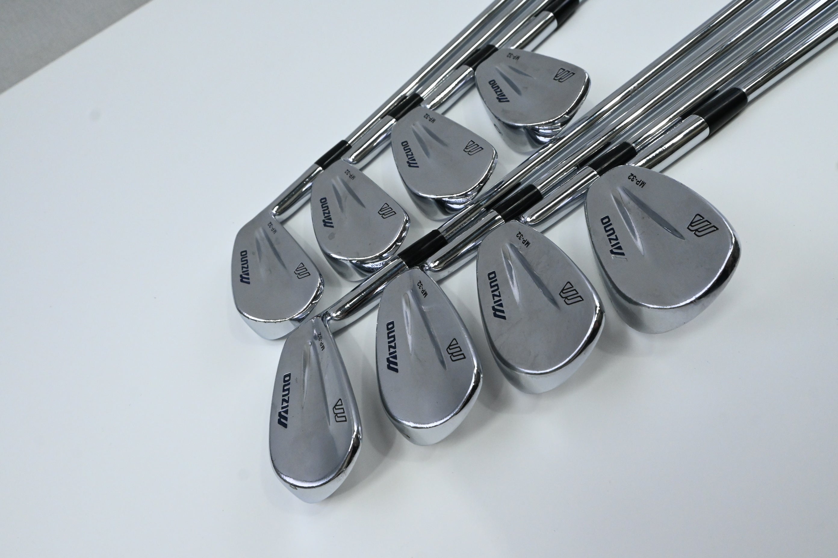 Mizuno MP-32 Irons / 3-PW / Stiff Flex Dynamic Gold S300 Shafts