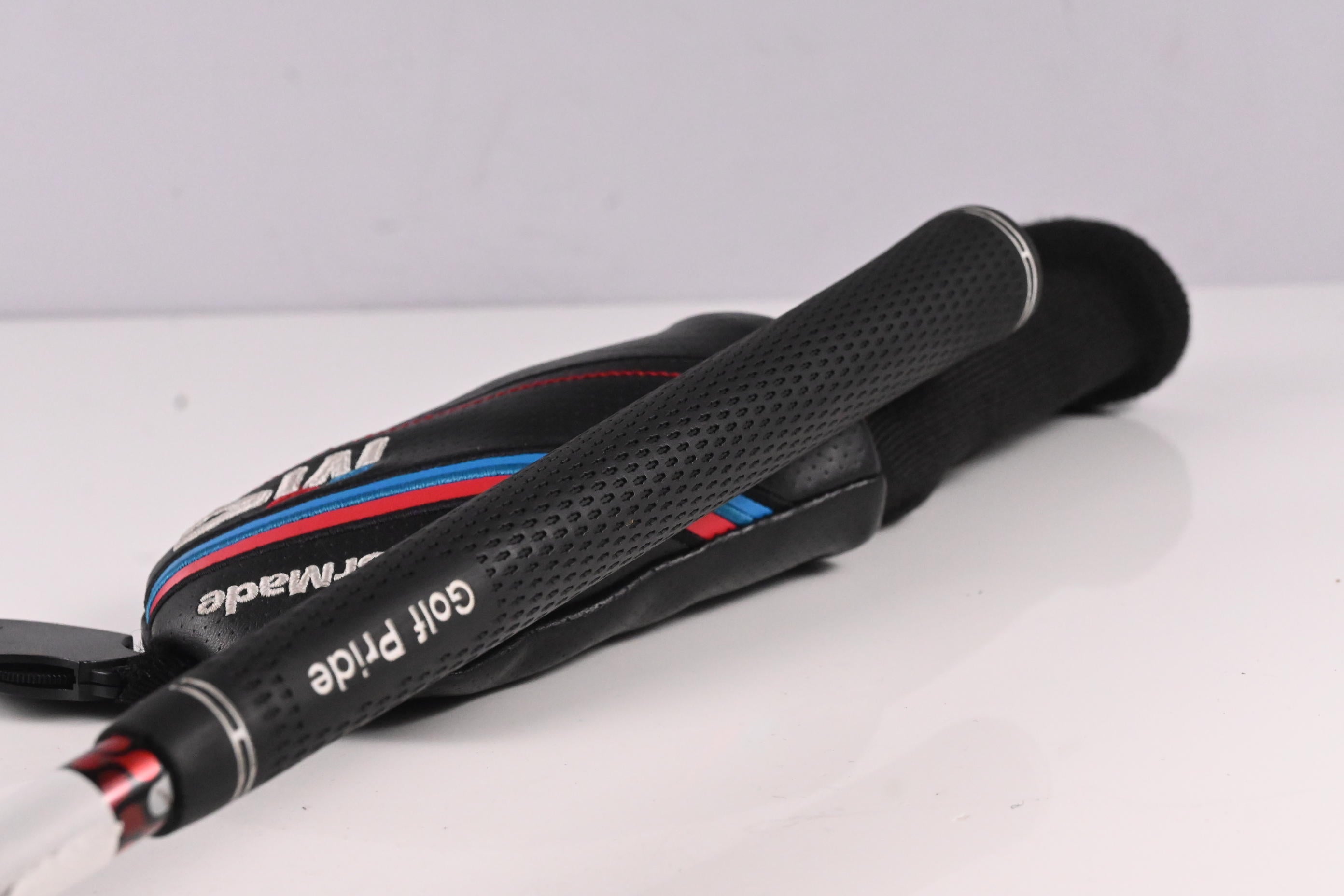 Taylormade M4 #3 Hybrid / 19 Degree / Regular Flex Fujikura Atmos Red 6 Shaft