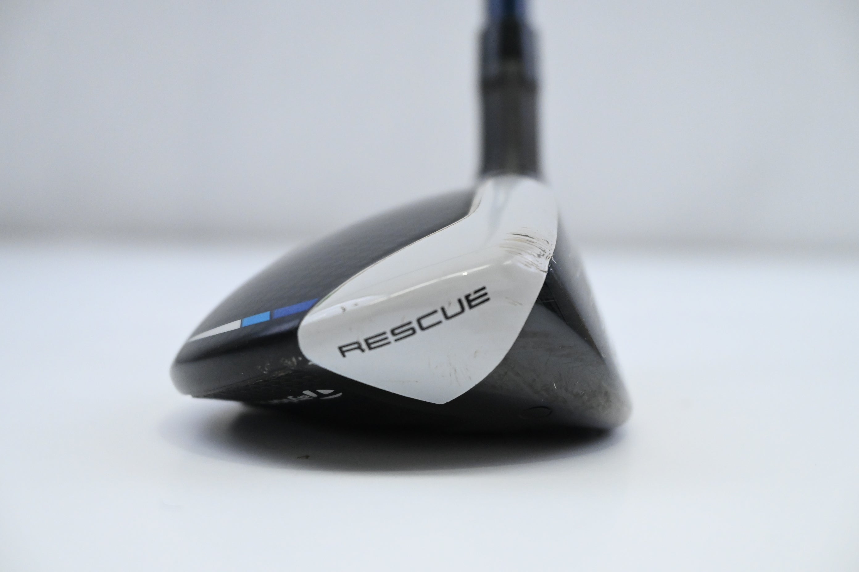 Taylormade SIM2 Max #4 Hybrid / 22 Degree / Stiff Flex Fujikura Ventus Blue 70