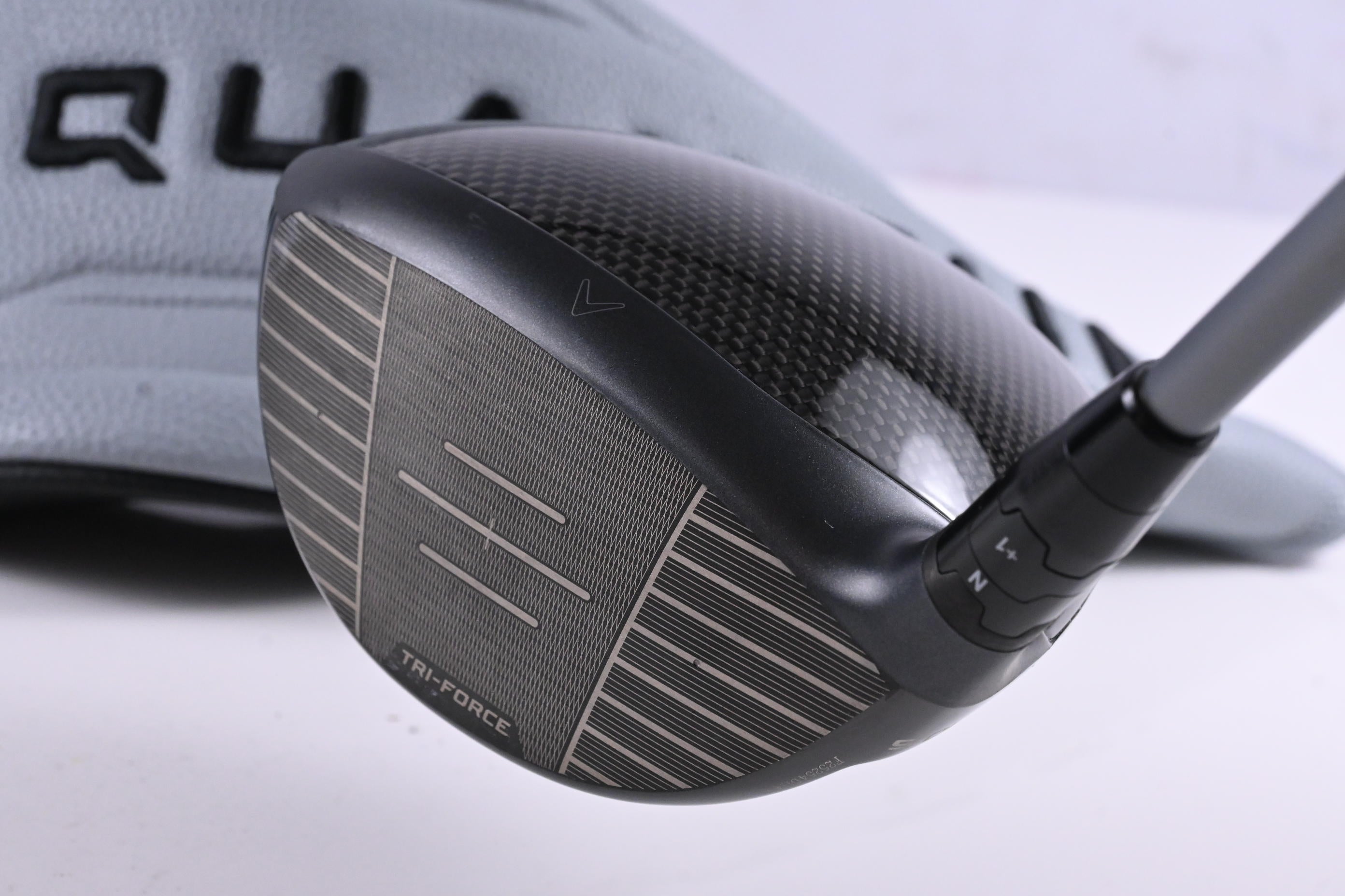 Callaway Quantum Max Driver / 10.5 Degree / Regular Flex Denali Frost Silver 50
