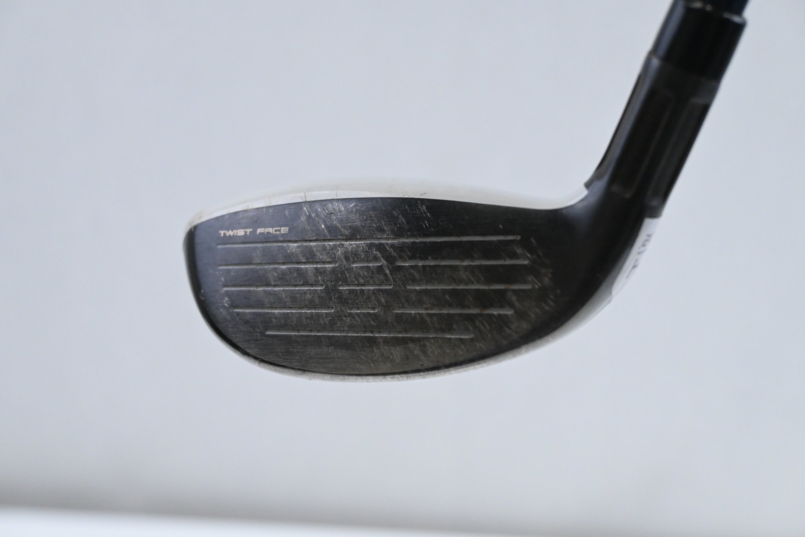 Taylormade SIM2 Max #4 Hybrid / 22 Degree / Stiff Flex Fujikura Ventus Blue 70