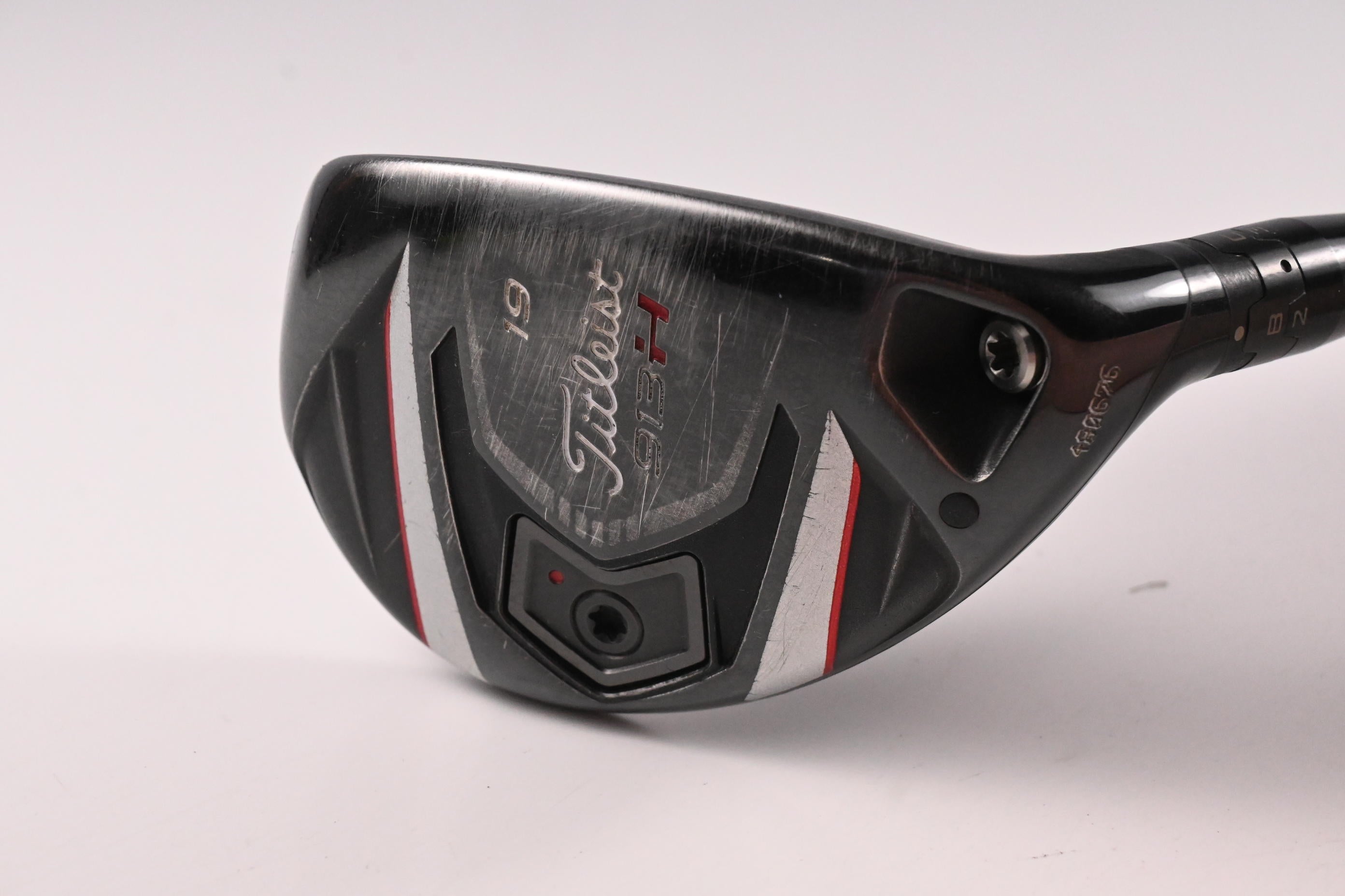 Titleist 913H #3 Hybrid / 19 Degree / Stiff Flex Diamana M+ Red 60 Shaft