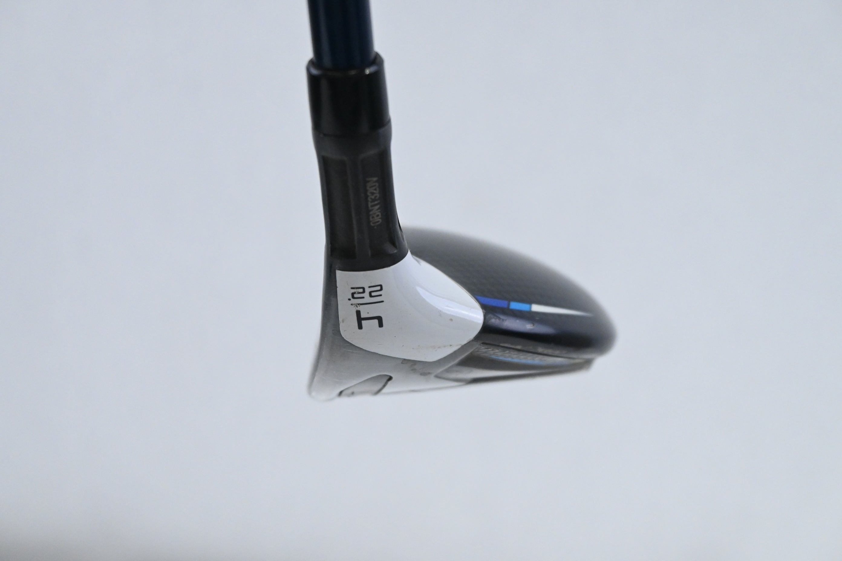 Taylormade SIM2 Max #4 Hybrid / 22 Degree / Stiff Flex Fujikura Ventus Blue 70
