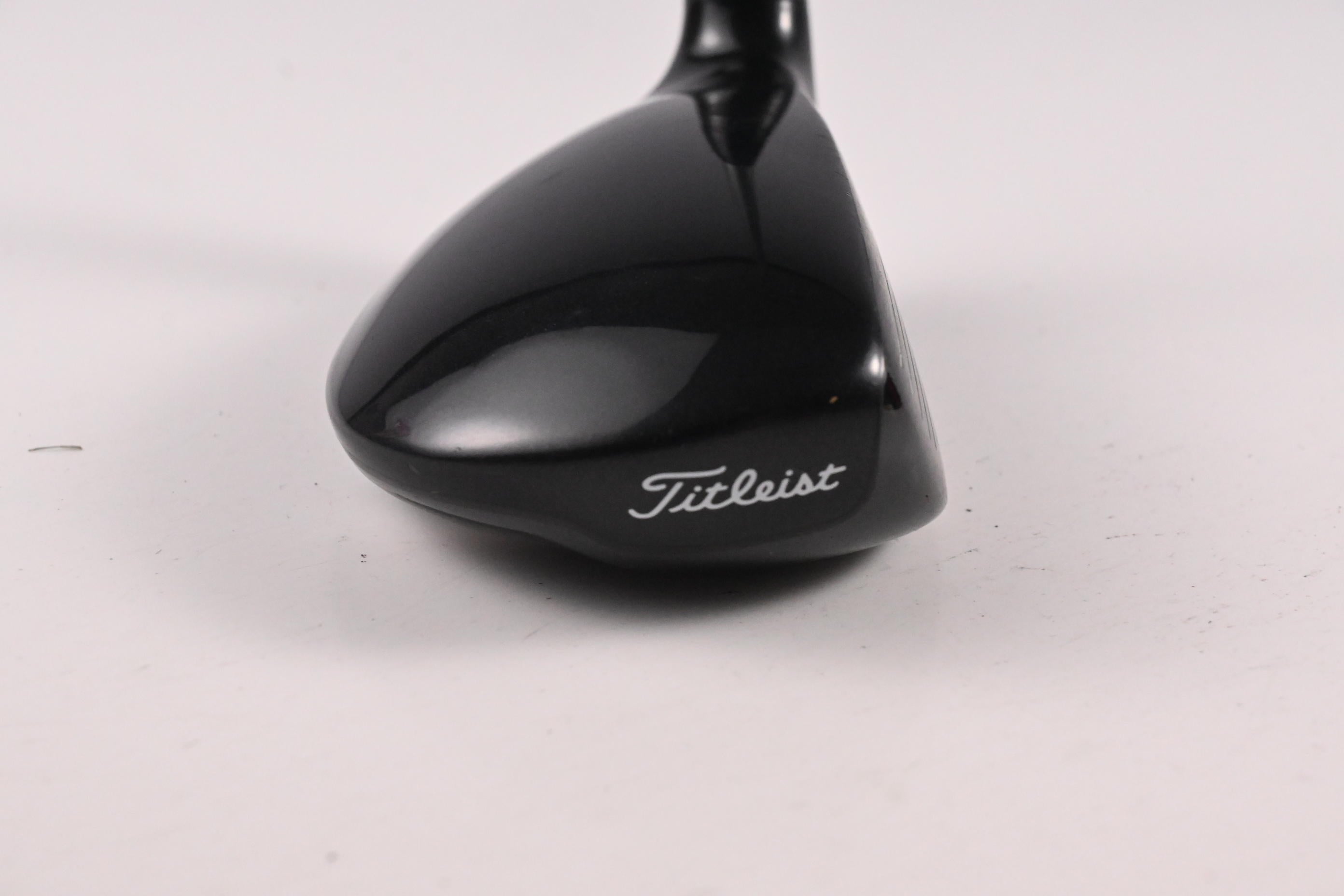 Titleist 913H #3 Hybrid / 19 Degree / Stiff Flex Diamana M+ Red 60 Shaft