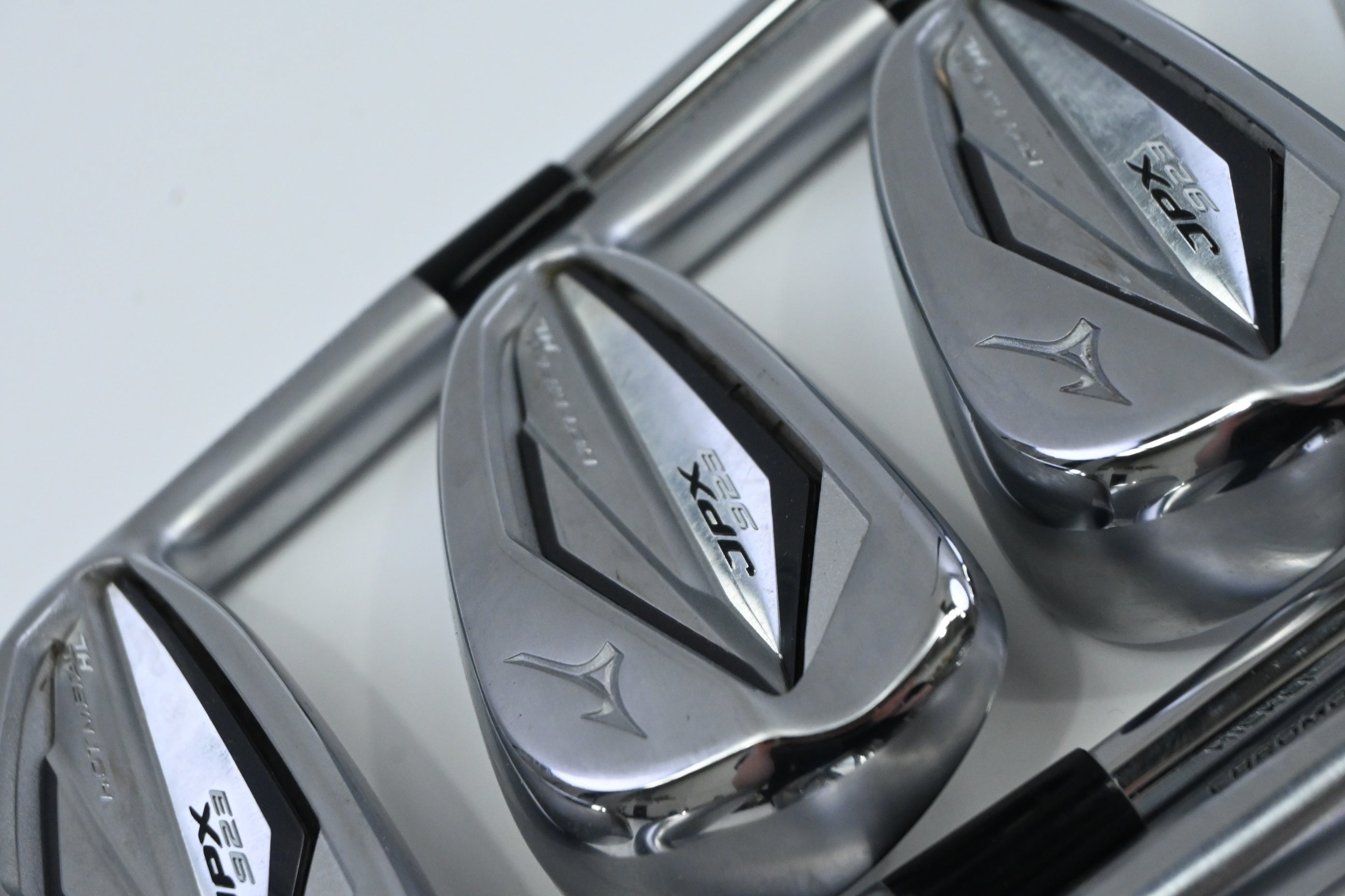 Mizuno JPX 923 Hot Metal HL Irons / 5-PW+SW / Regular Flex NS Pro Modus3