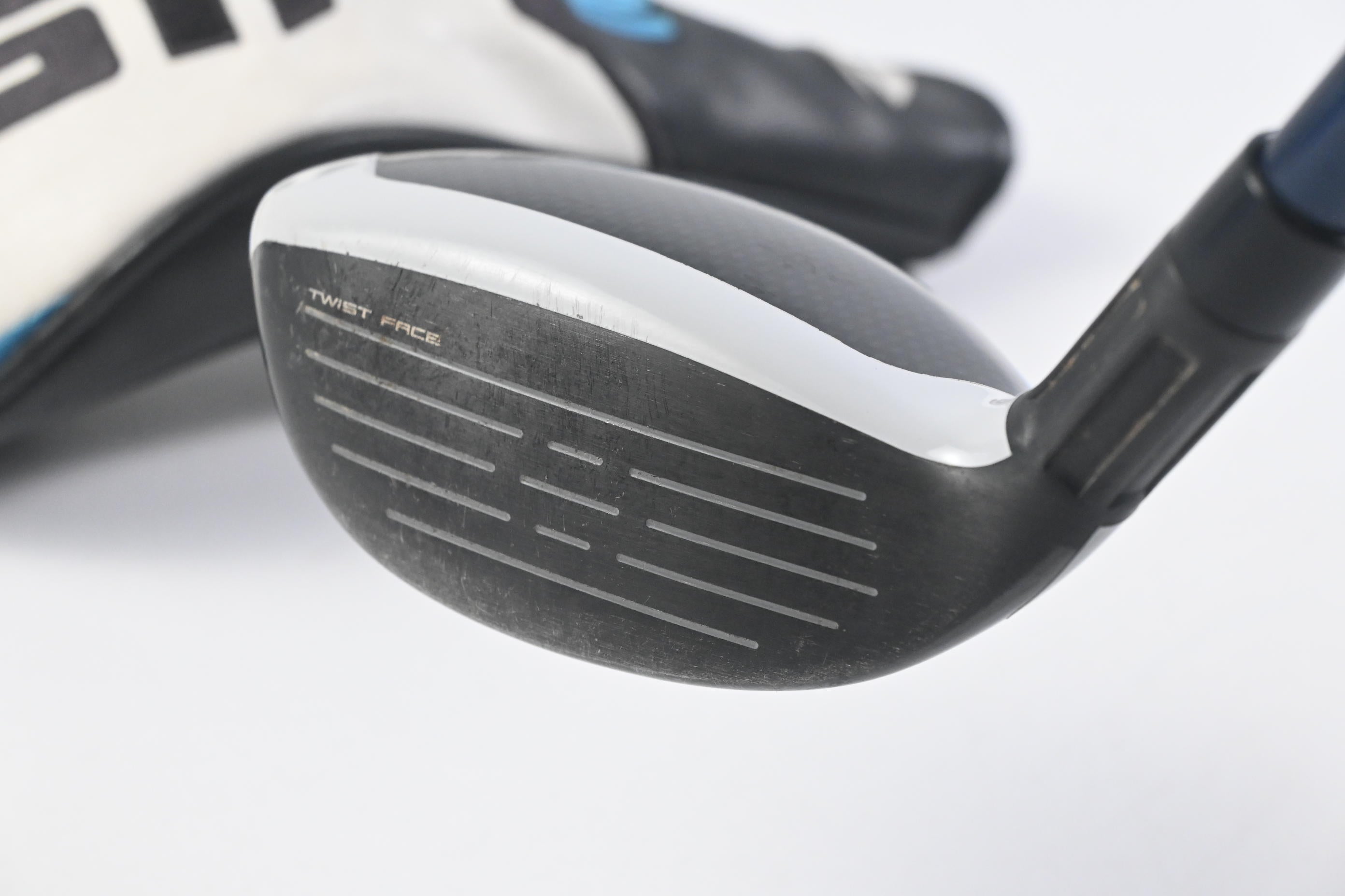 Taylormade SIM2 Max #4 Hybrid / 22 Degree / Regular Flex Ventus Blue 6 Shaft