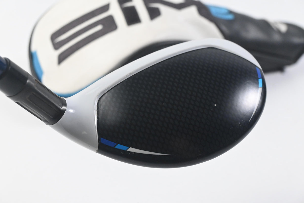 Taylormade SIM2 Max #4 Hybrid / 22 Degree / Regular Flex Ventus Blue 6 Shaft