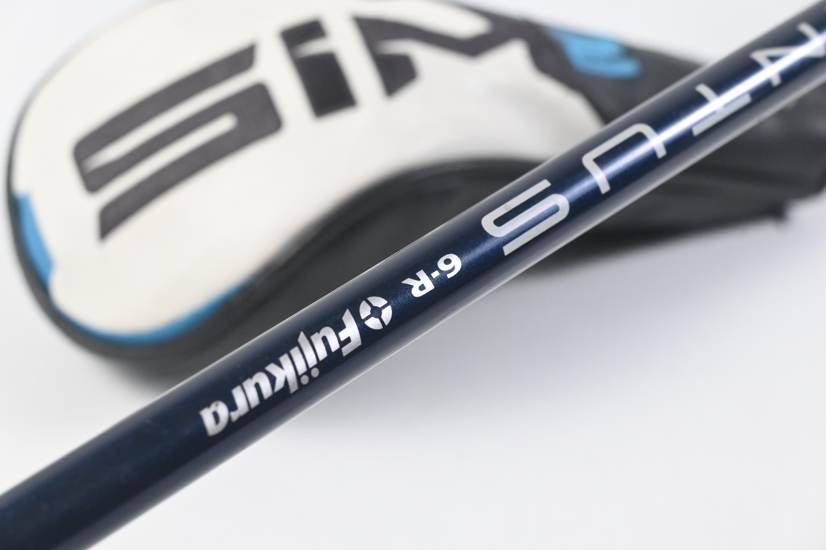 Taylormade SIM2 Max #4 Hybrid / 22 Degree / Regular Flex Ventus Blue 6 Shaft