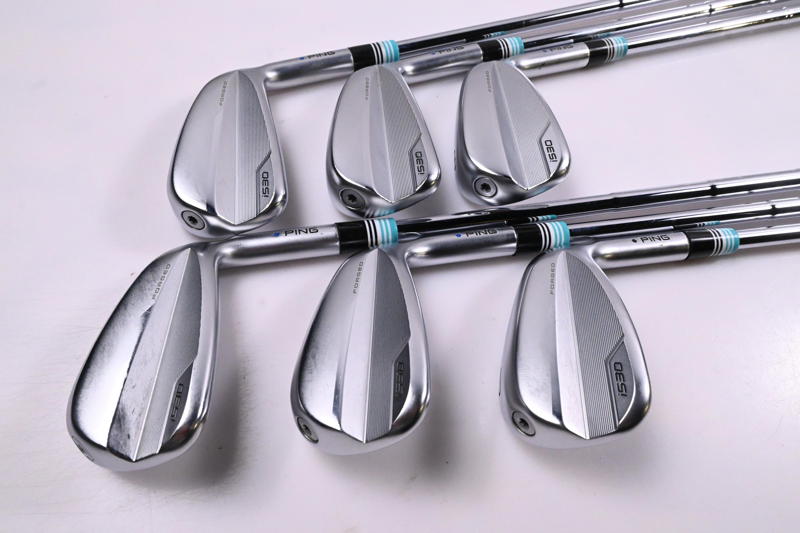 Ping i530 Irons / 6-PW+GW / Blue Dot / Stiff Flex Dynamic Gold Mid 100 S300